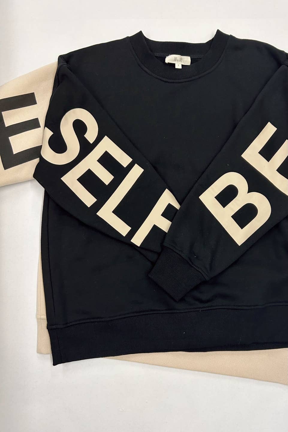 Be Yourself Love Yourself Printed Oversized Sweatshirt: BLACK - XAYUYUE