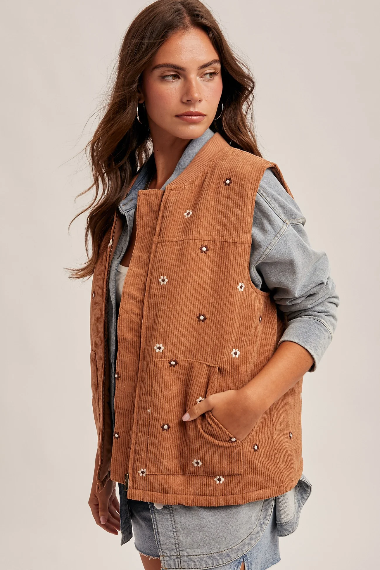 Floral Embroidered Corduroy Zipper Front Vest - XAYUYUE