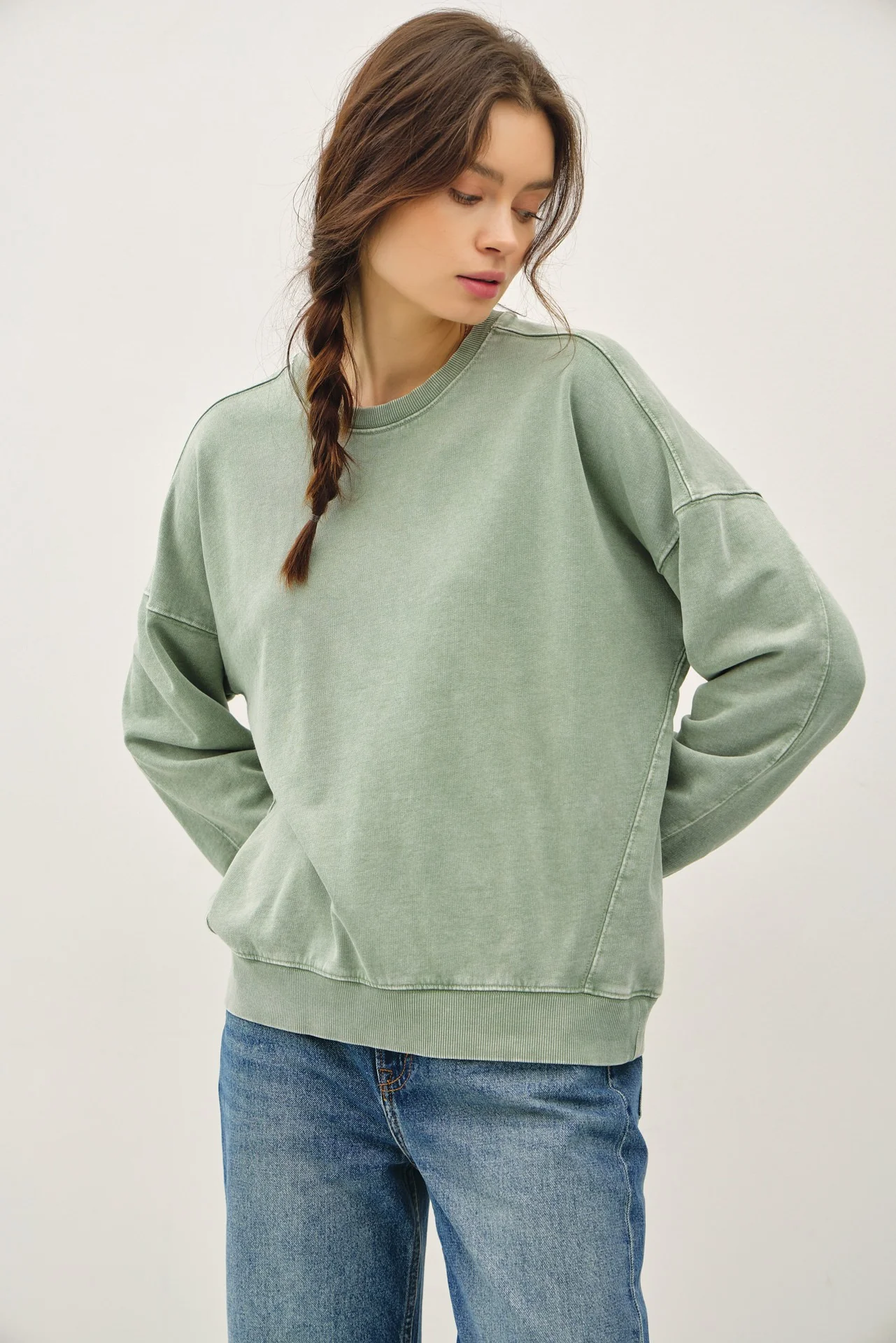 Slight Cropped Pullover Sweatshirt - XAYUYUE