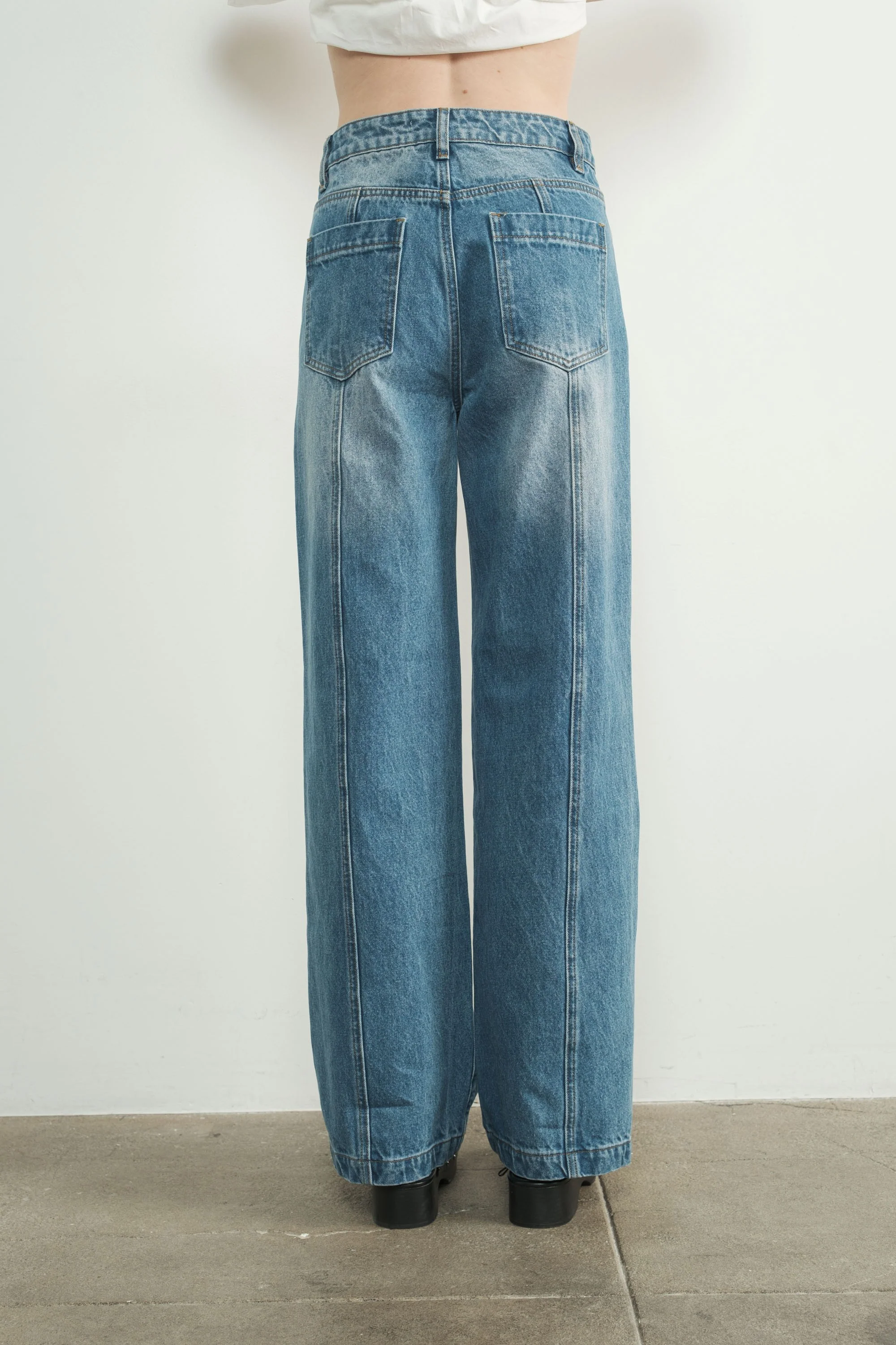 Seam Detail High Waist Wide Leg Jeans - XAYUYUE