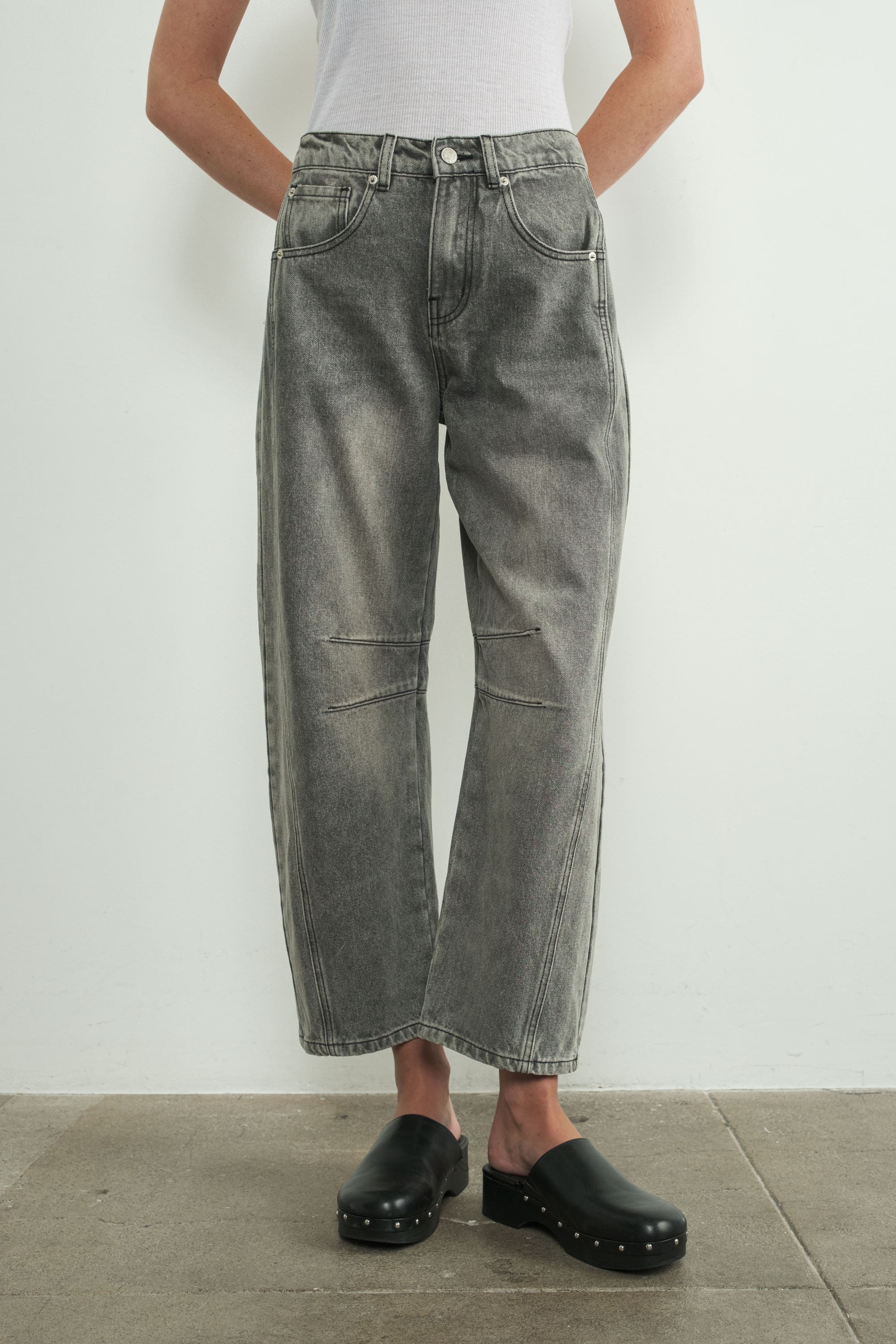 Mid Rise Barrel Slouchy Jean - XAYUYUE