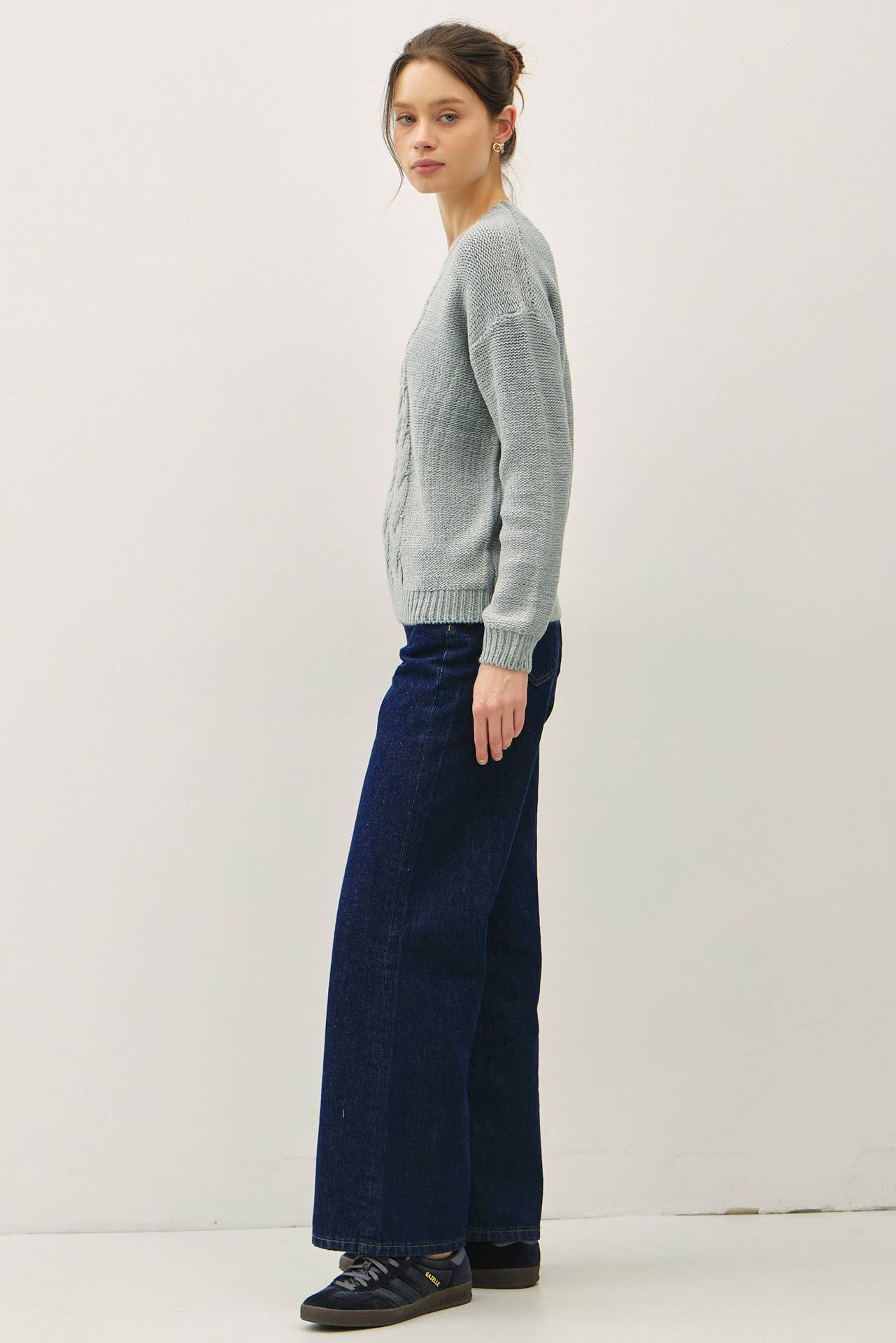 COZY CABLE KNIT DETAIL SWEATER TOP - XAYUYUE