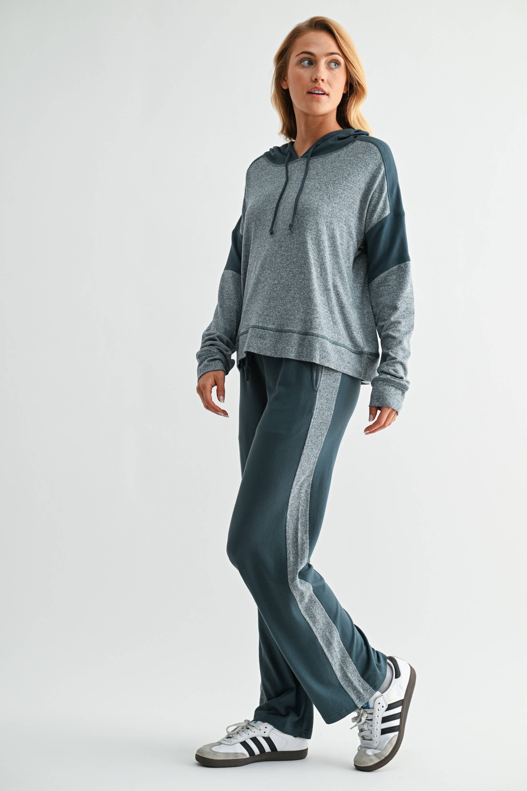 Cozy Contrast Brushed Hacci Lounge Set: MIDNIGHT NAVY - XAYUYUE