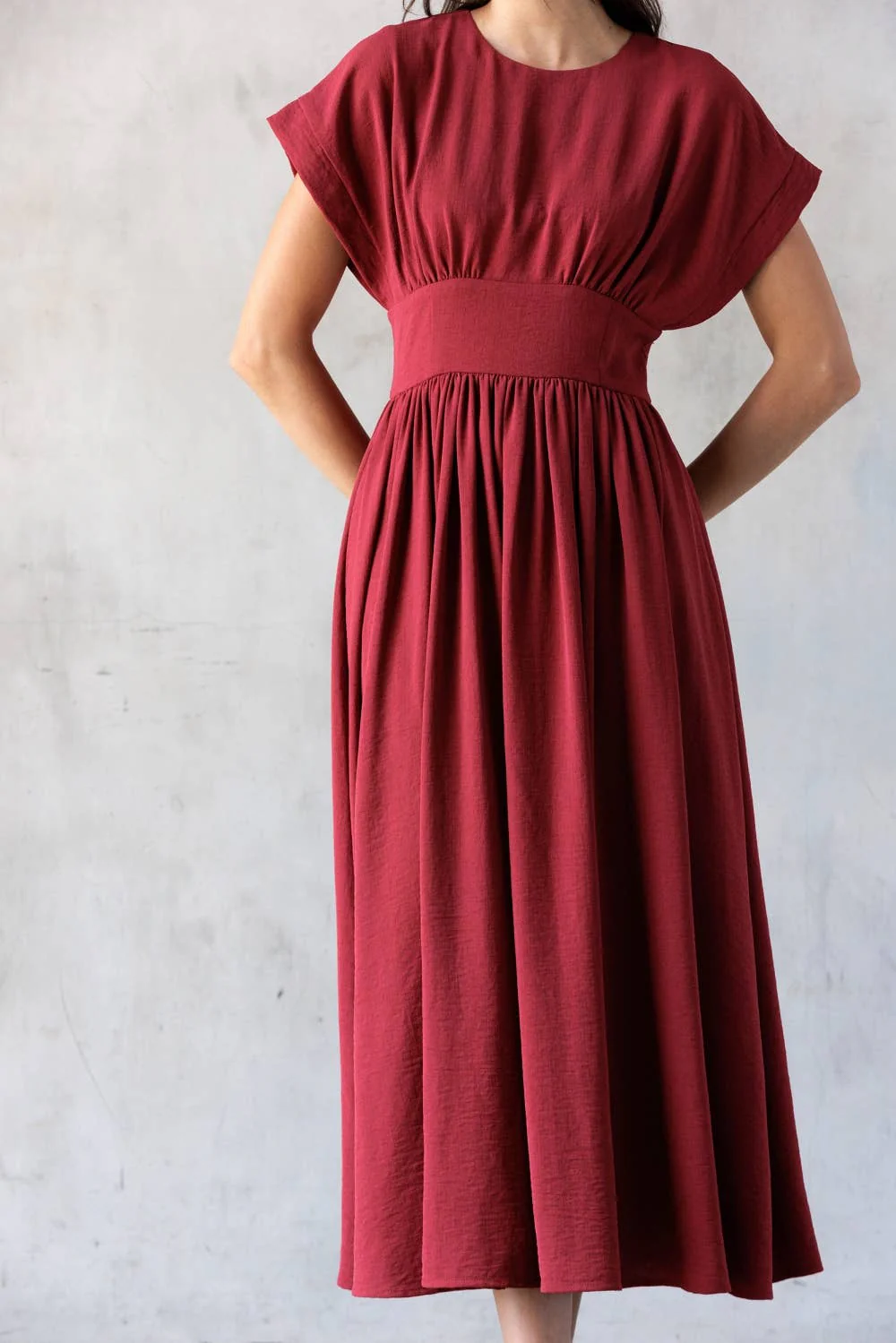 ELEGANT MIDI DRESS: WINE RED - XAYUYUE