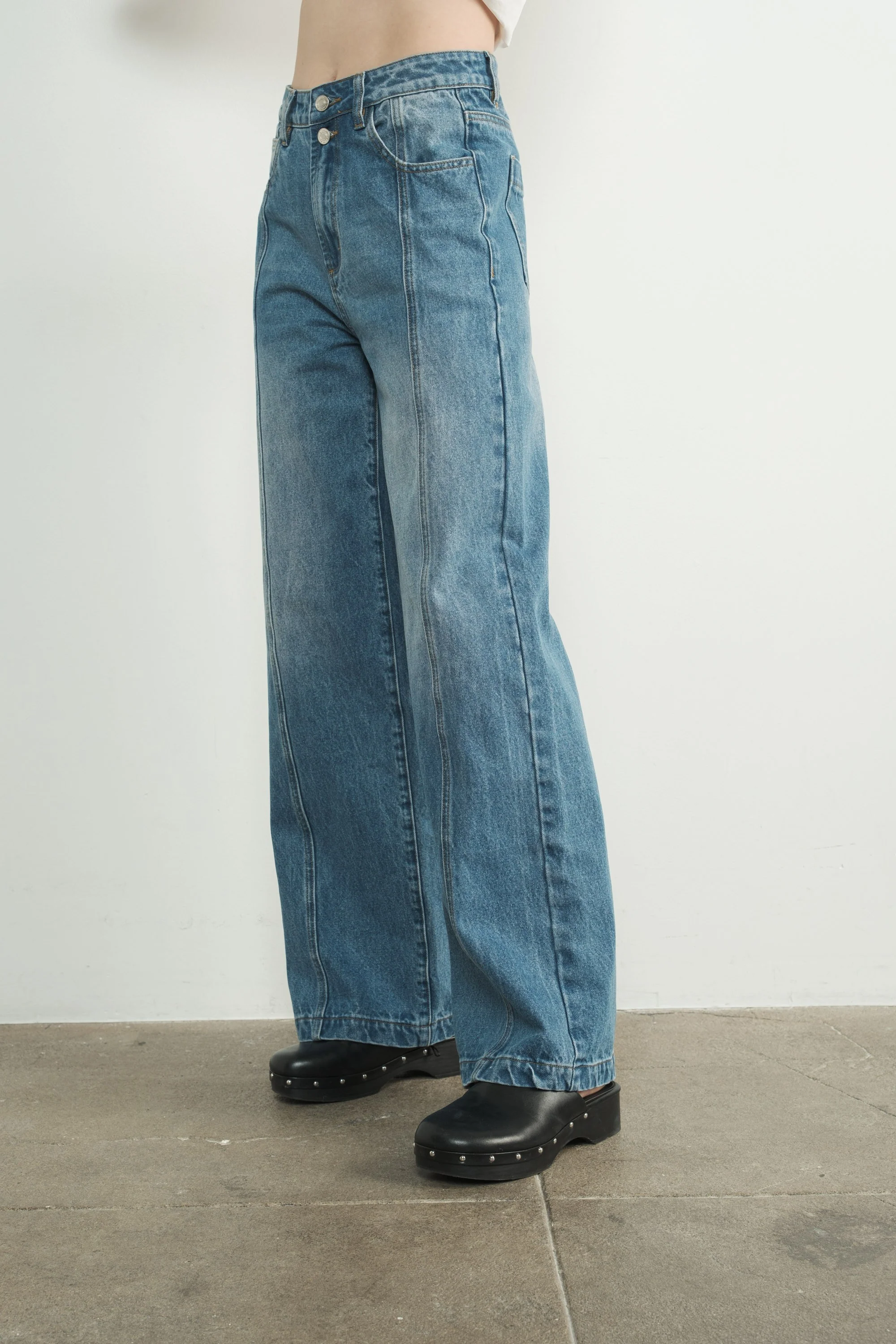 Seam Detail High Waist Wide Leg Jeans - XAYUYUE