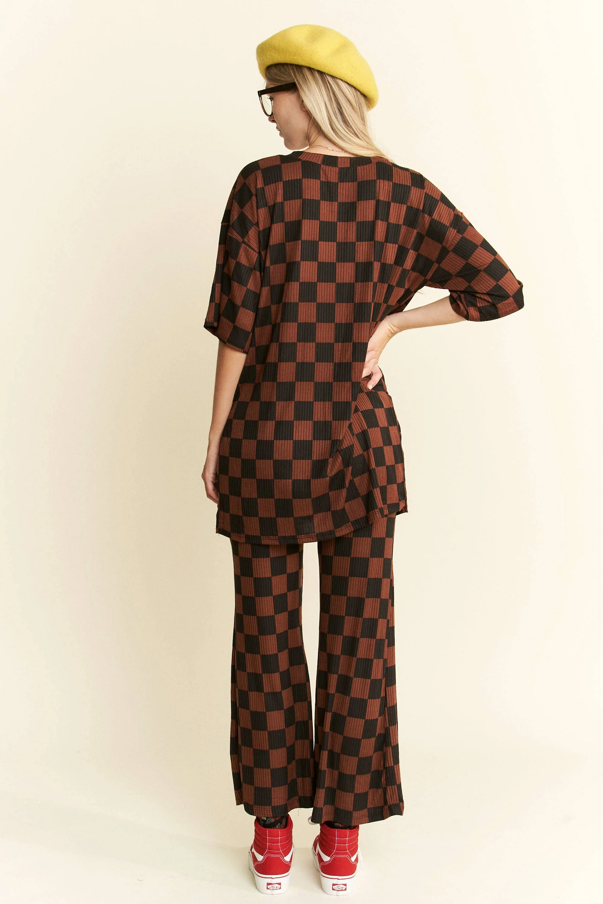 RIBBED CHECKERED PRINT TOP/STRAIGHT LEG PANTS SET: MOCHA/BLACK - XAYUYUE