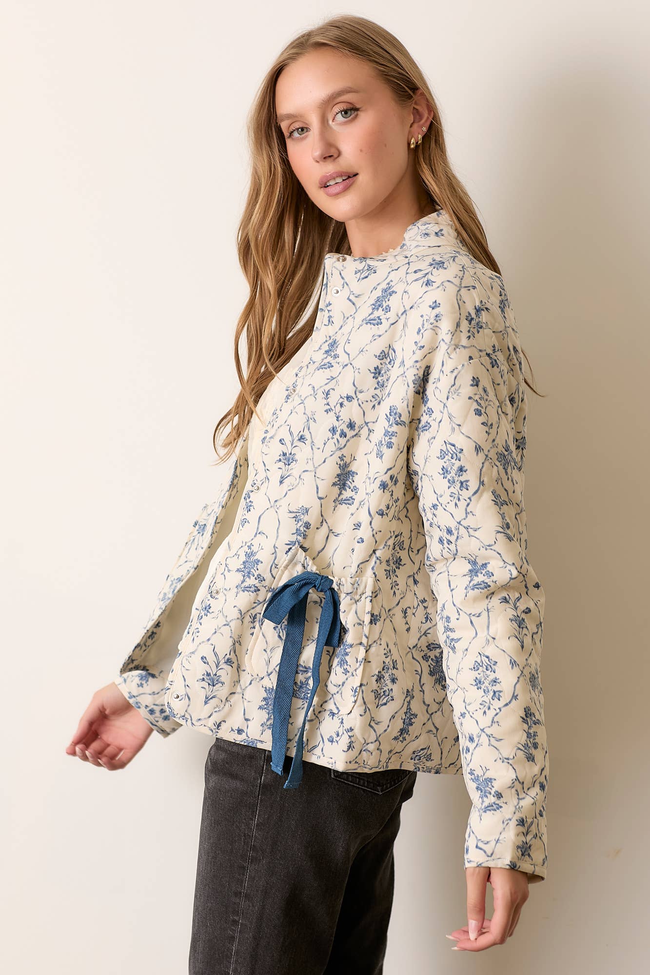 PRINTED PATTERN PADDED JACKET: CREAM MULTI / M - XAYUYUE