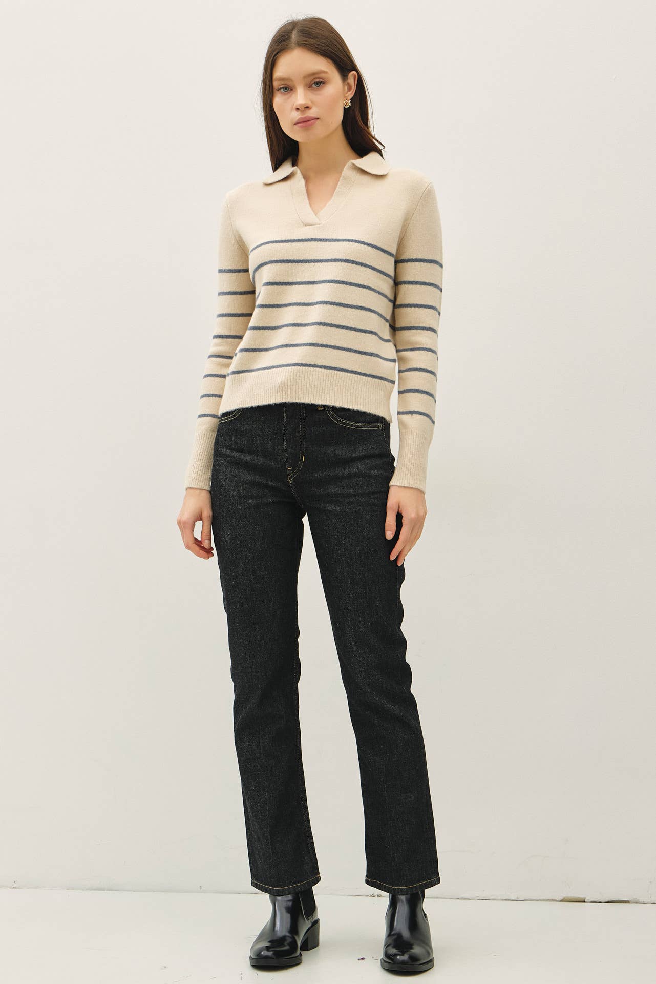 COLLARED V-NECK SWEATER WITH STRIPE: Blue - XAYUYUE