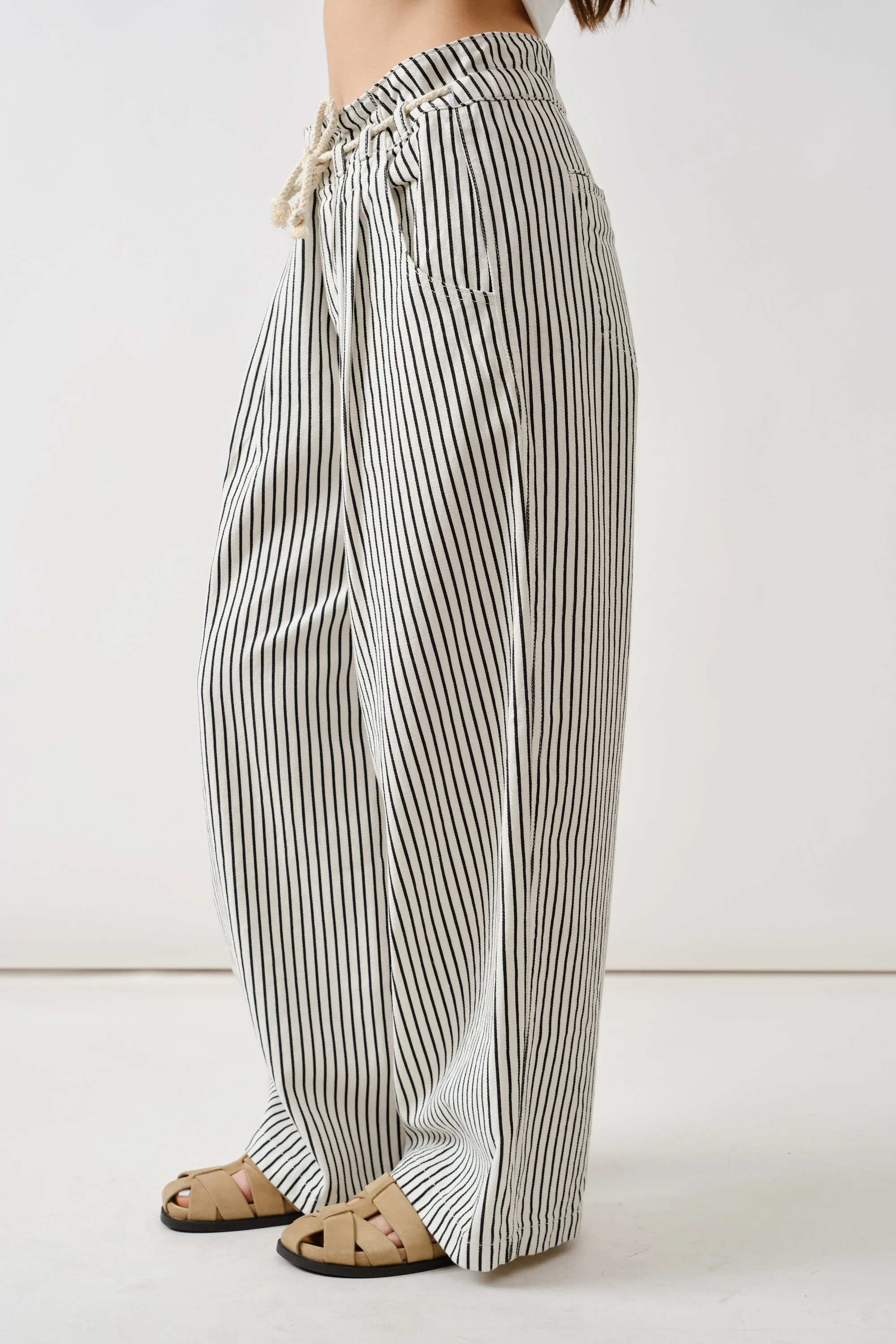 Stripe Wide Leg Pants With Tie Belt - XAYUYUE