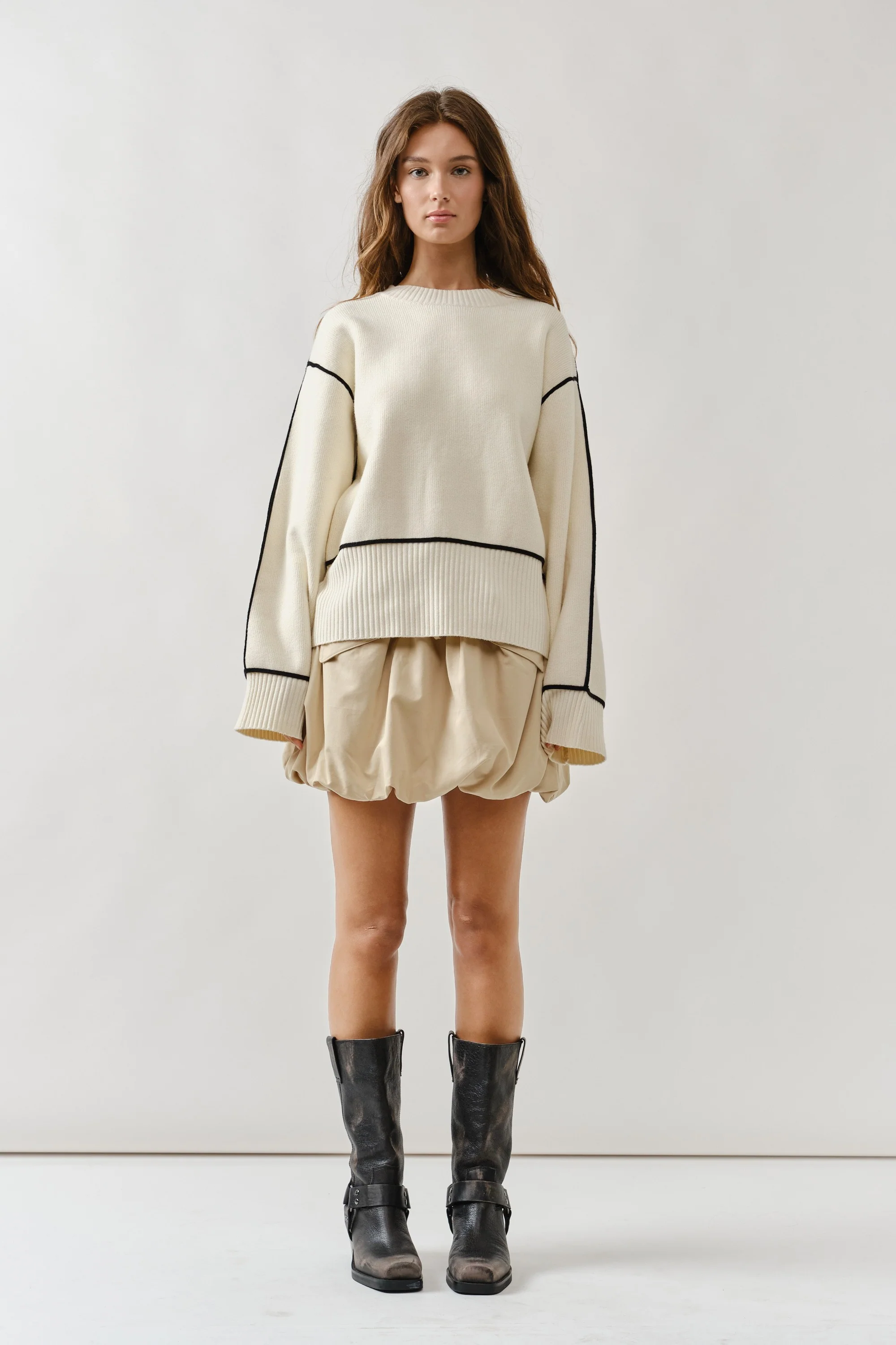 Oversized Fit Contrast Stitching Sweater - XAYUYUE