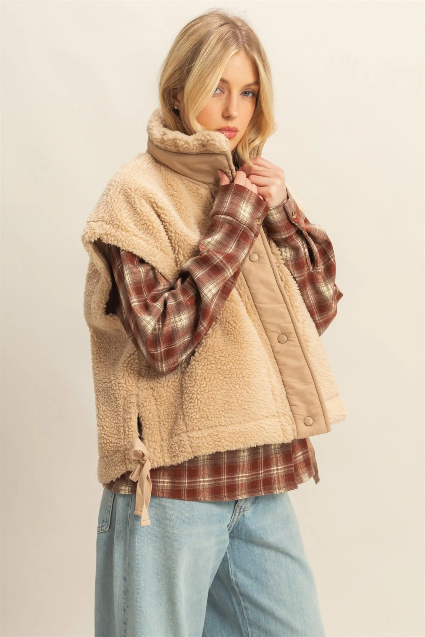Cozy Sherpa Vest  With Tie-up Side Details - XAYUYUE