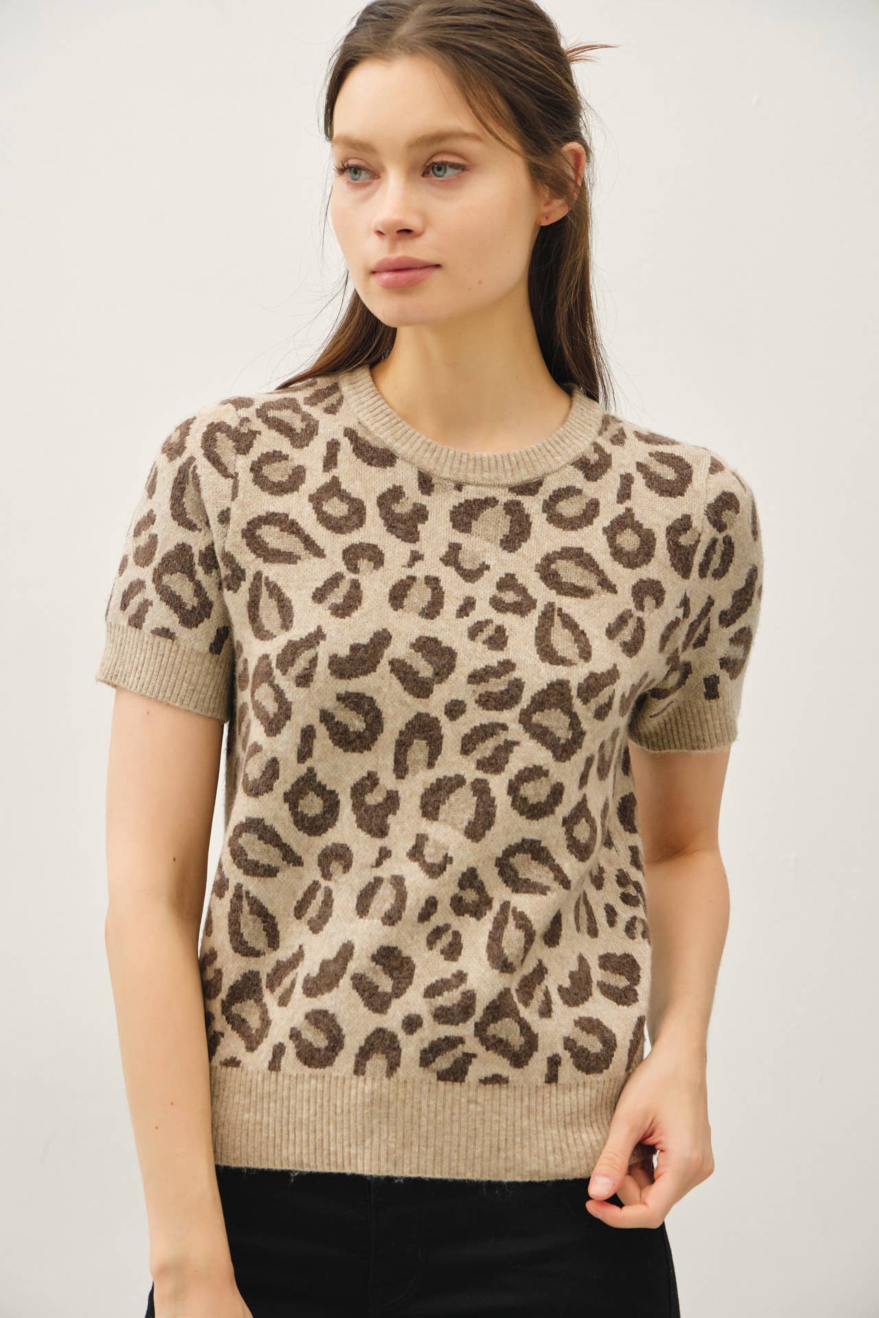LEOPARD PRINT SHORT SLEEVE WOOL BLEND SWEATER TOP: MOCHA - XAYUYUE