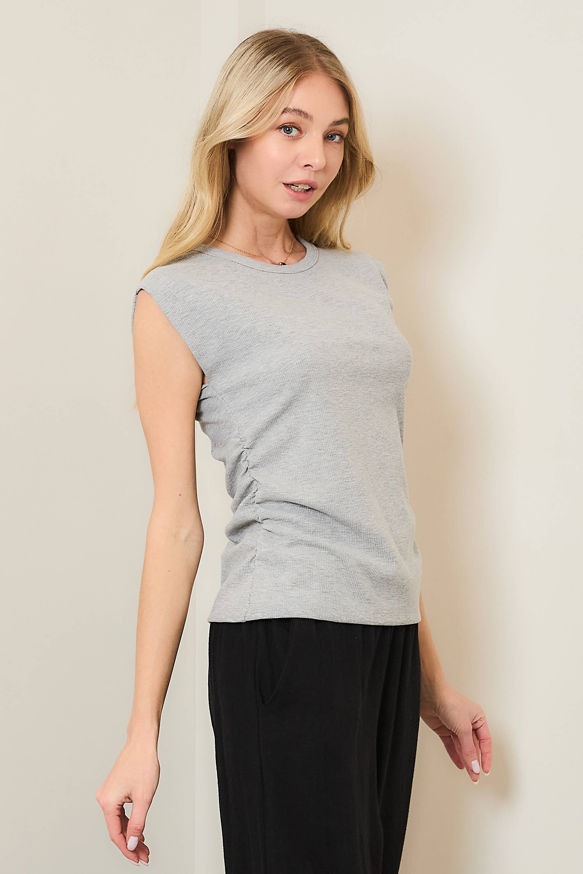 Ribbed Side Ruched Muscle Top - XAYUYUE