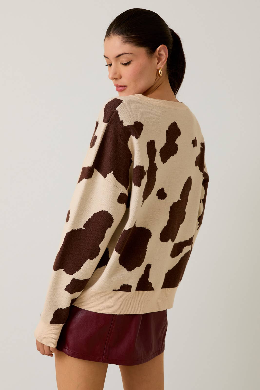 V-NECK LONG SLEEVE COW PATTERN SWEATER - XAYUYUE