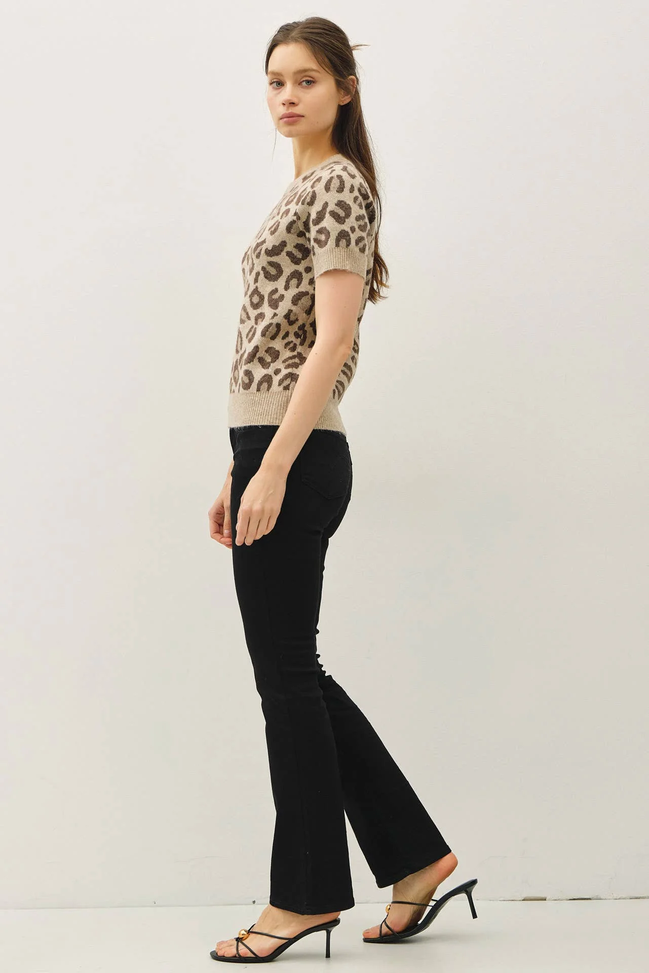 LEOPARD PRINT SHORT SLEEVE WOOL BLEND SWEATER TOP: MOCHA - XAYUYUE