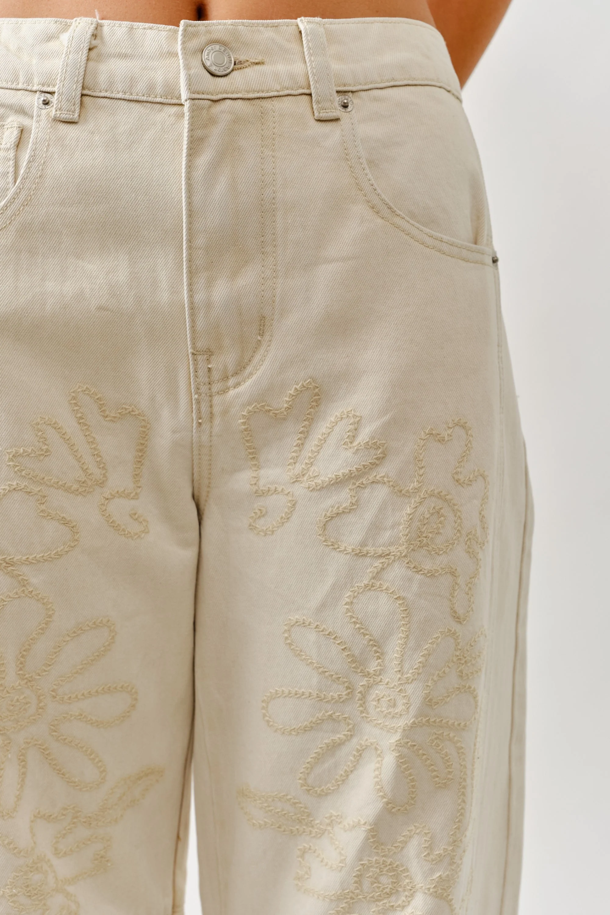 Embroidered Detail Cotton Barrel Pants in Beige - XAYUYUE