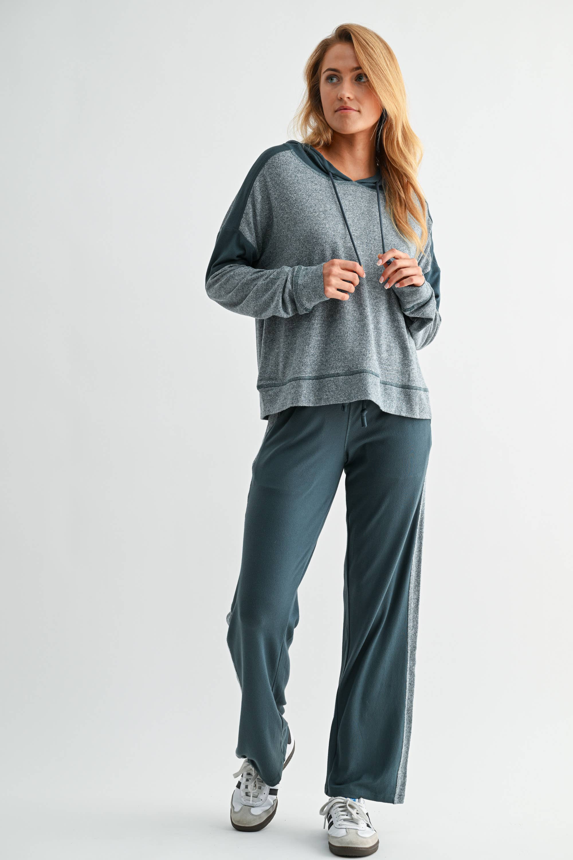 Cozy Contrast Brushed Hacci Lounge Set: MIDNIGHT NAVY - XAYUYUE