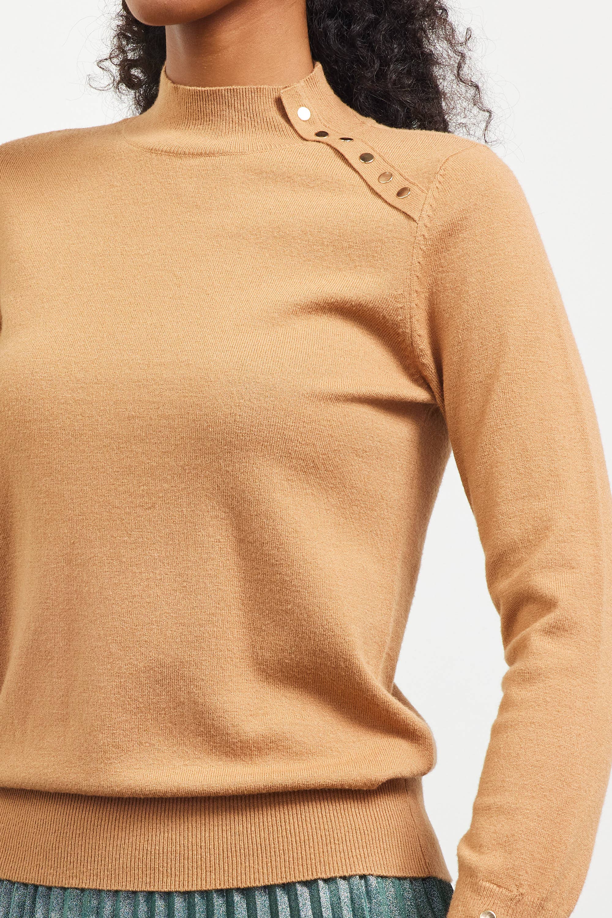 MOCK NECK SWEATER WITH BUTTON DETAIL: CAMEL - XAYUYUE