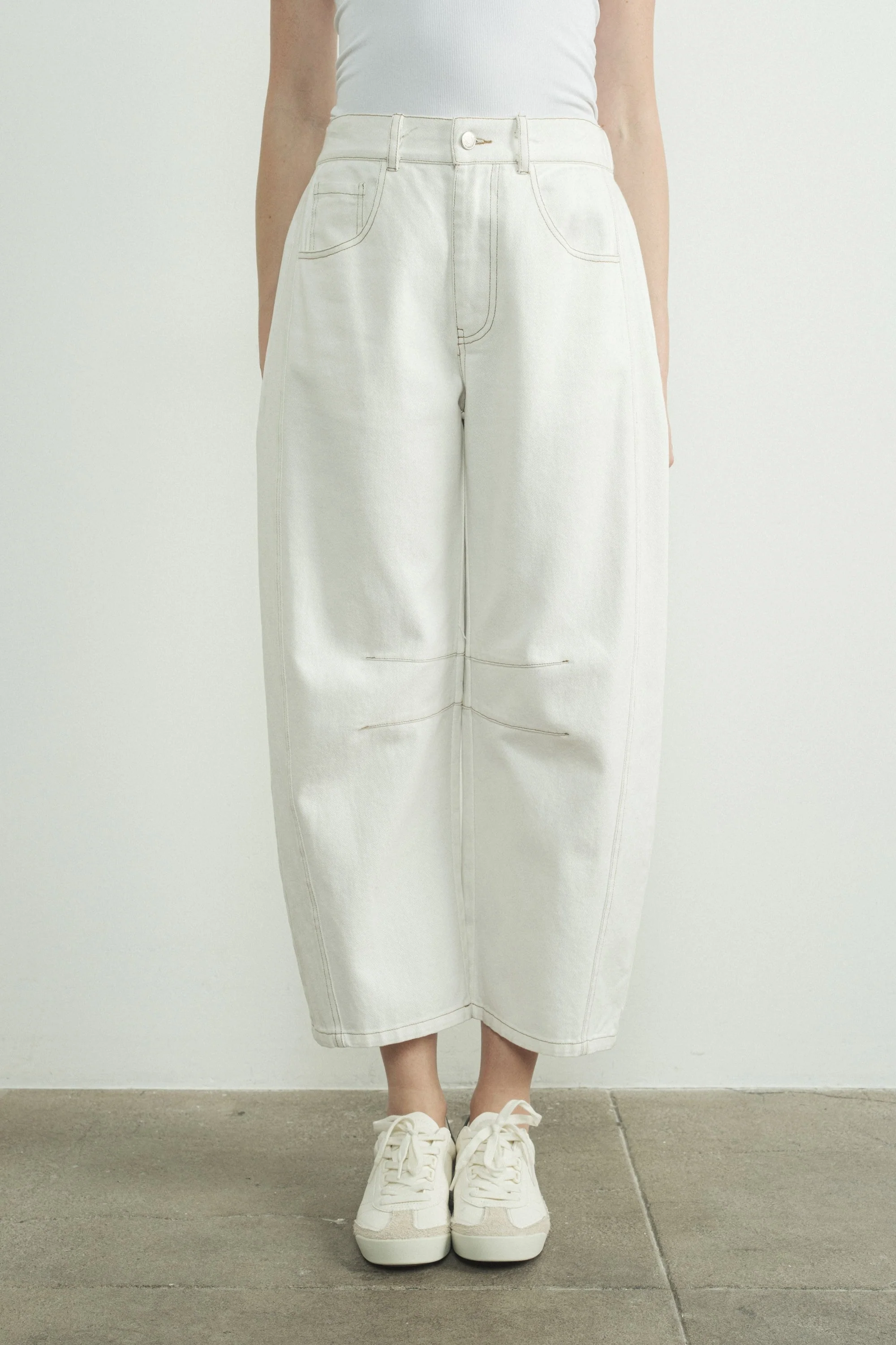 Mid Rise Barrel Slouchy Jean - XAYUYUE