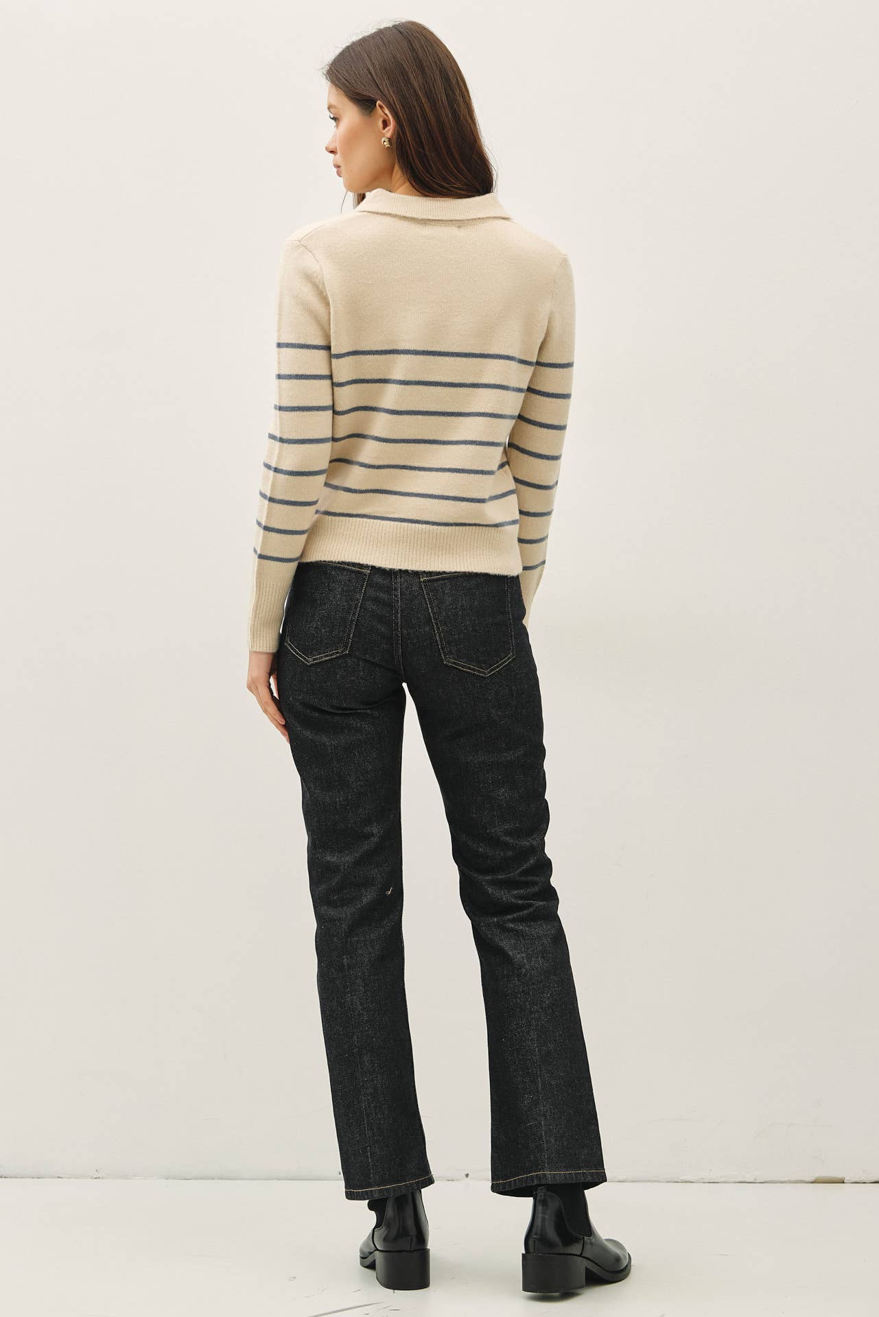 COLLARED V-NECK SWEATER WITH STRIPE: Blue - XAYUYUE