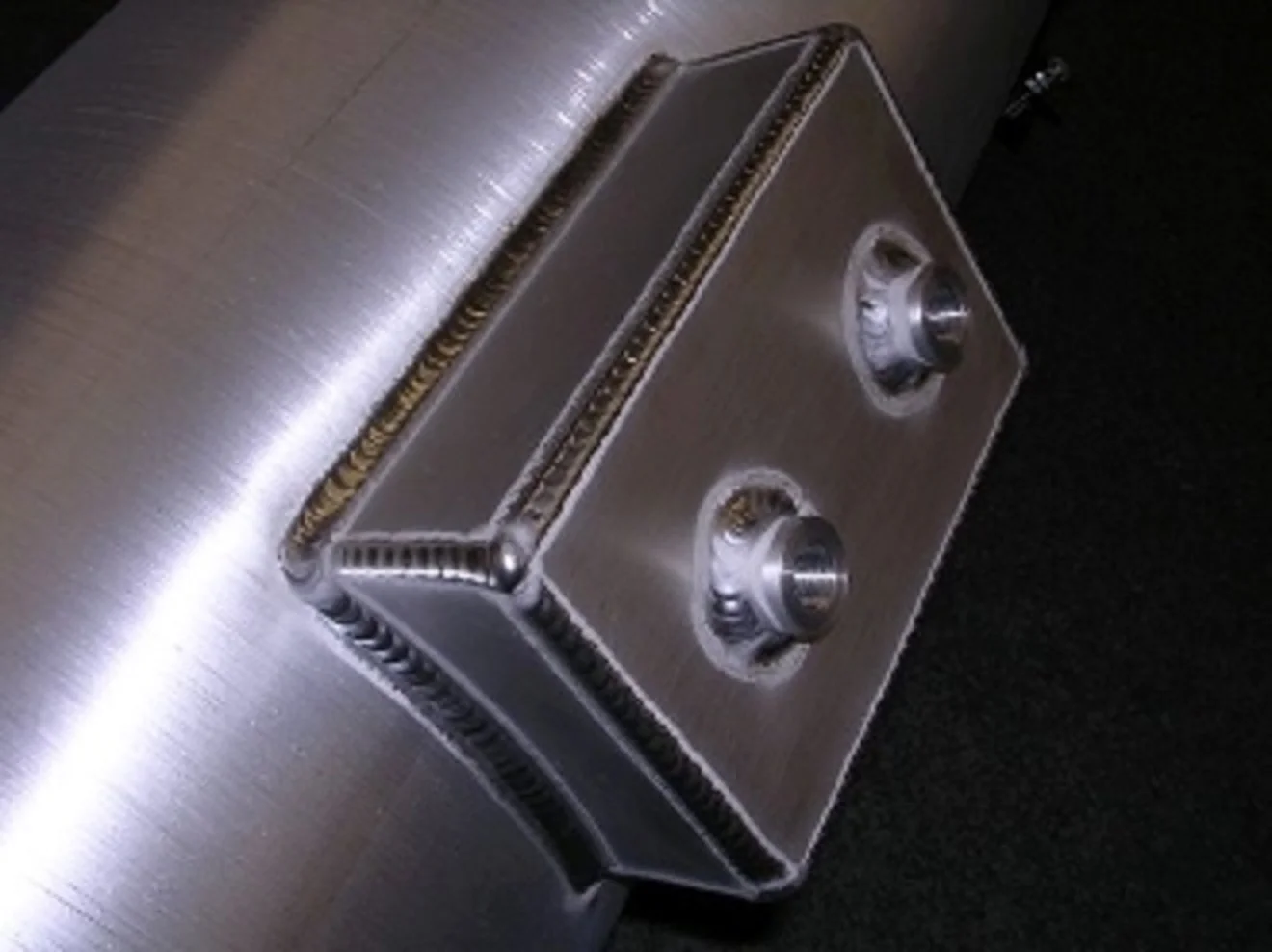 8x33 End Fill Round Spun Aluminum Gas Tank With Sump - 7 Gallon - 1/4 NPT Outlets