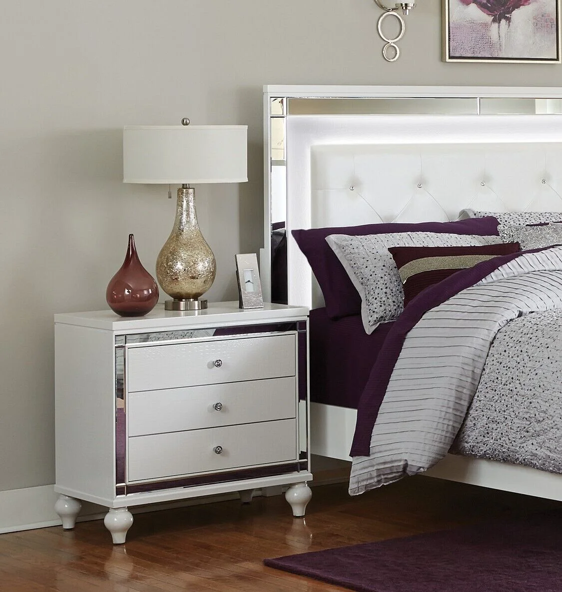 Contemporary White Metallic Finish 3pc Bedroom Set Eastern King Bed LED Headboard 2x Nightstands Bedroom Furniture