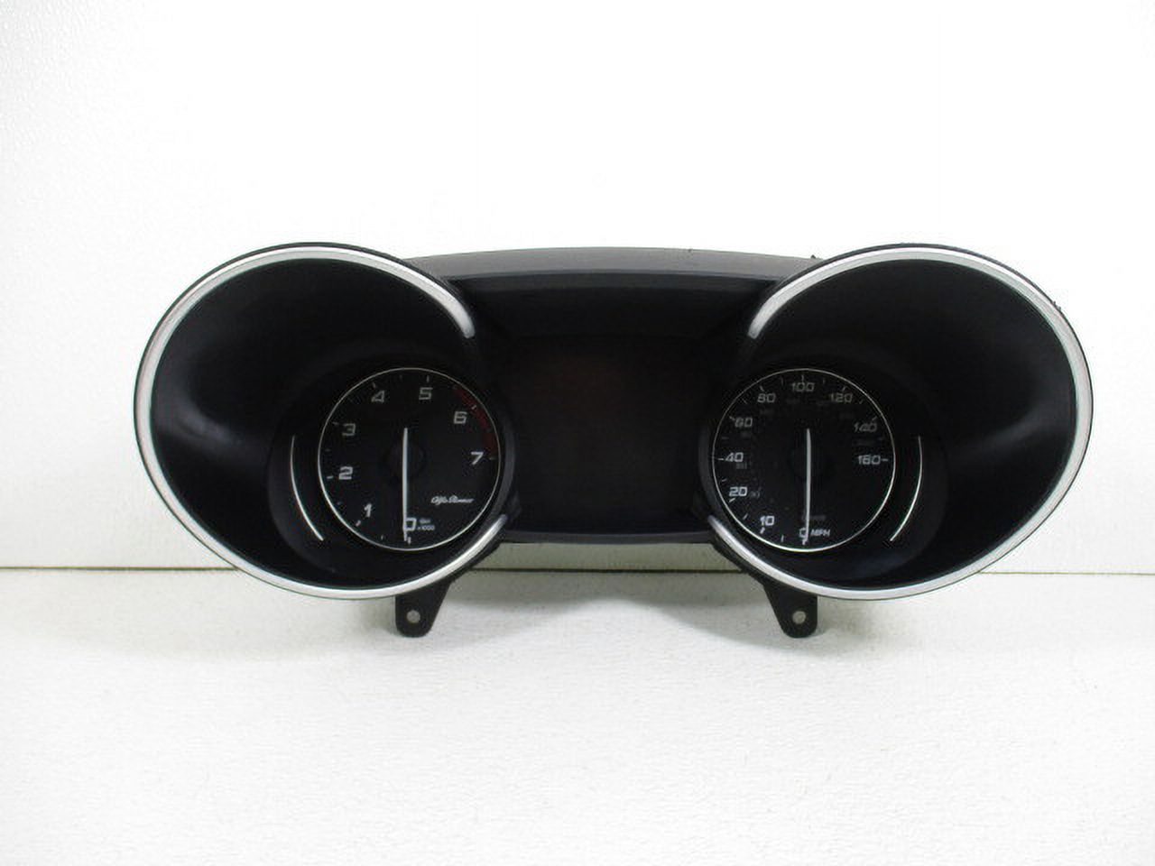 Pre-Owned 17 18 19 Alfa Romeo Giulia 2.0L Speedometer Speedo Cluster 38k Miles OEM LKQ (Good)