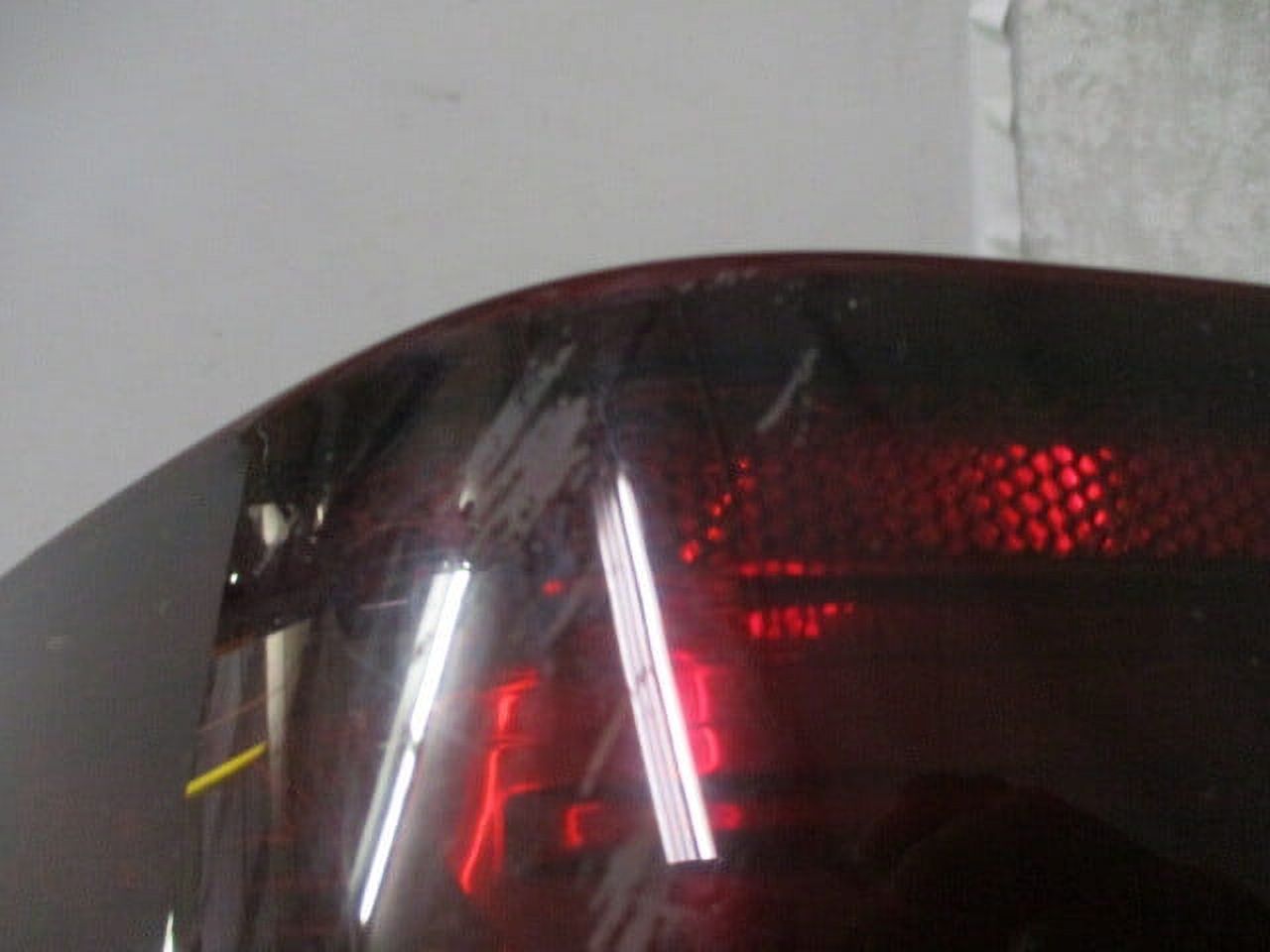 Pre-Owned 2007-2010 Jeep Grand Cherokee Passenger RH Tail Light Lamp OEM (Good)