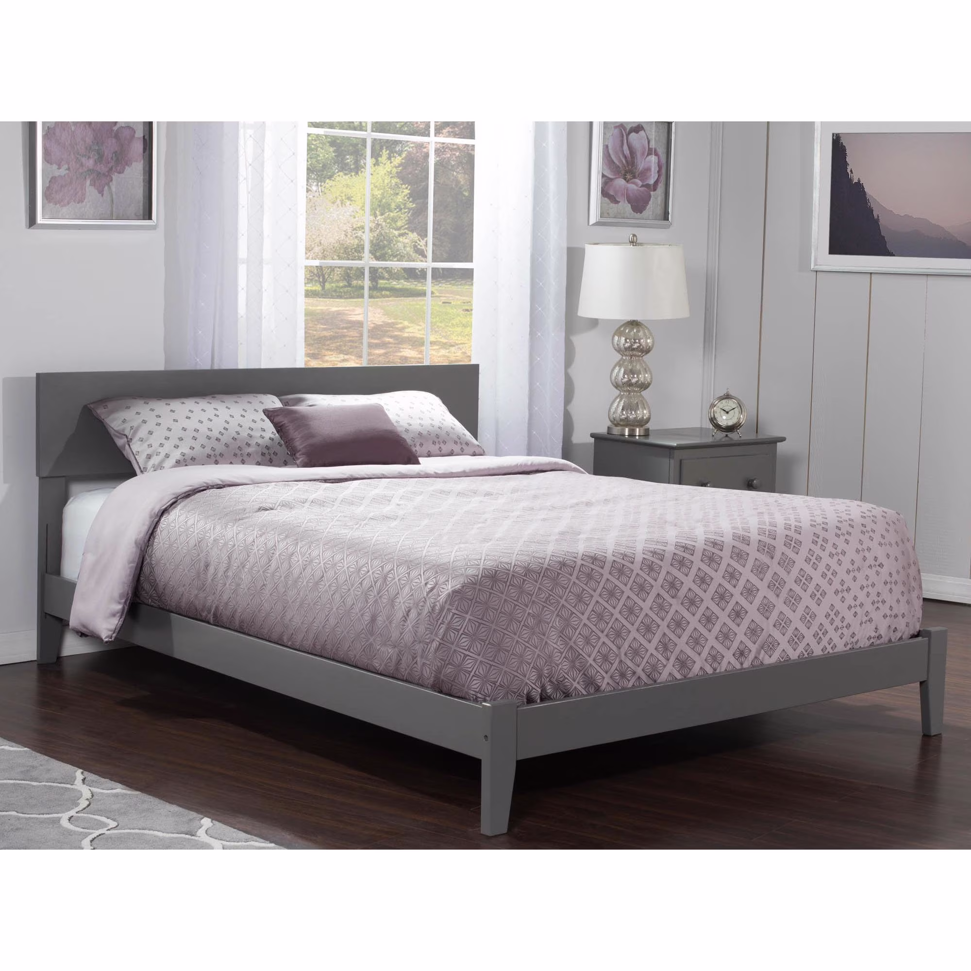Orlando Traditional Bed in Multiple Colors and Sizes