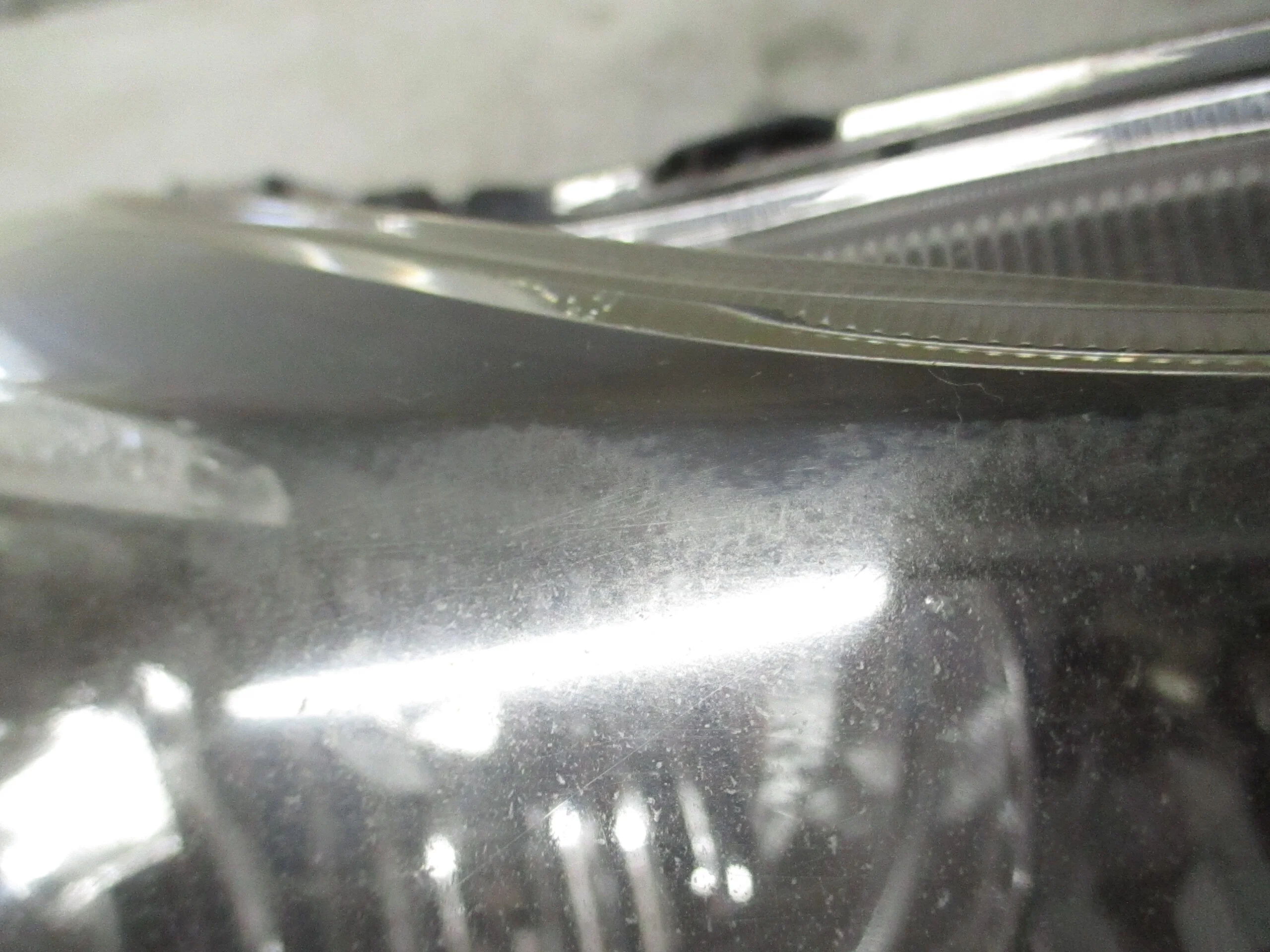 Pre-Owned 2015 Subaru XV Crosstrek Passenger RH Head Light Lamp OEM (Good)