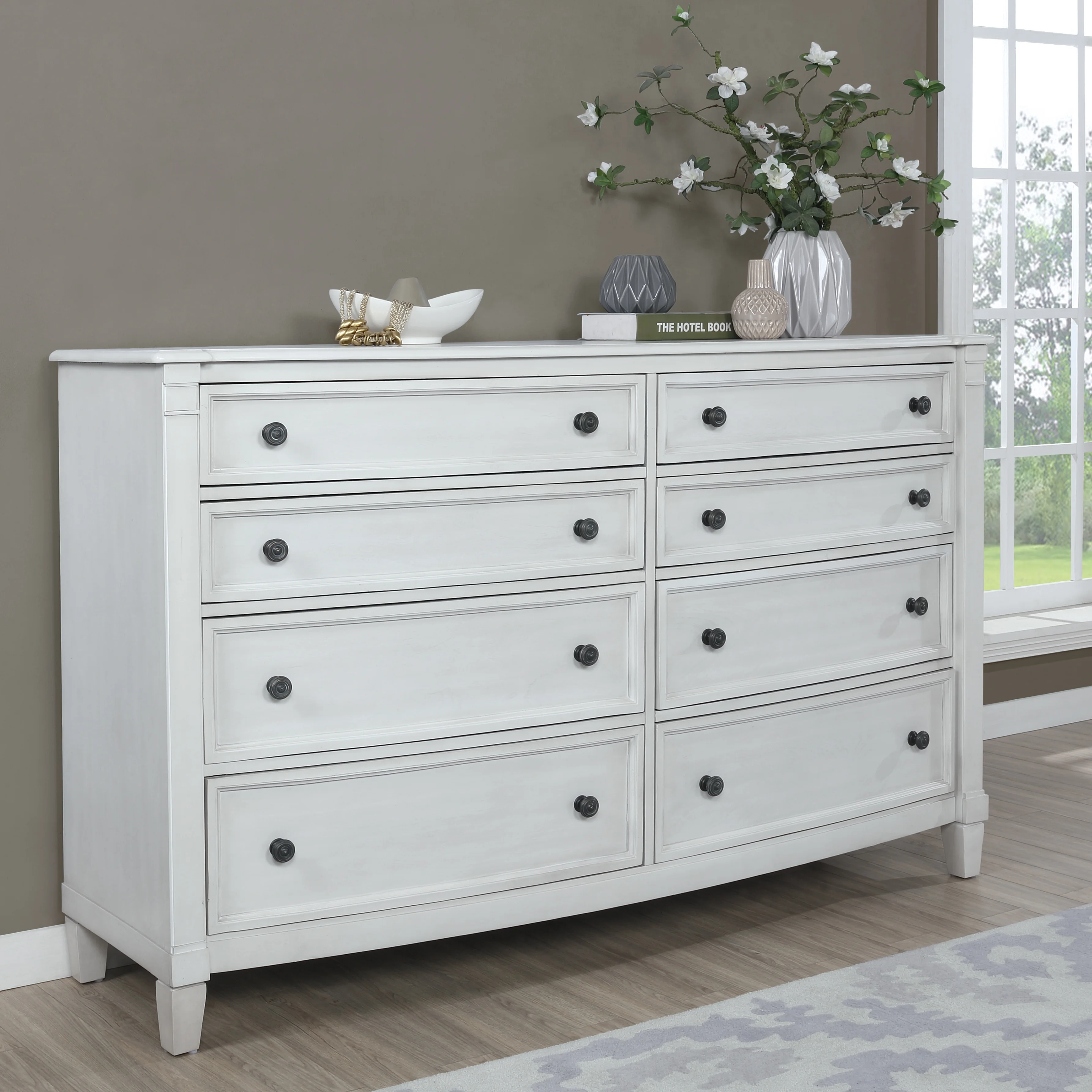 Saline Wood Camelback Planked Queen Bed with Dresser, Mirror, Nightstand, and Chest