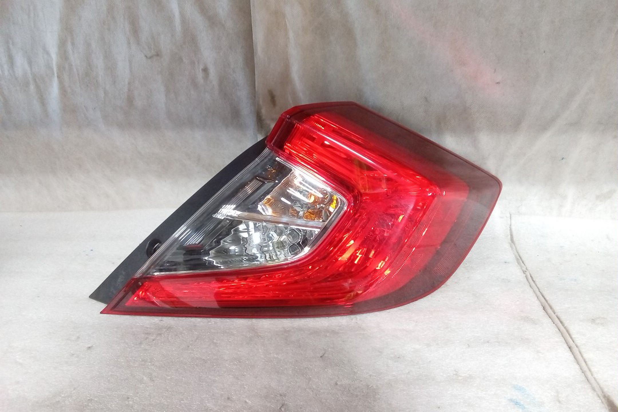 Pre-Owned 2019 Honda Civic Sedan Passenger Side Quarter Mounted Tail Lamp OEM LKQ (Good)