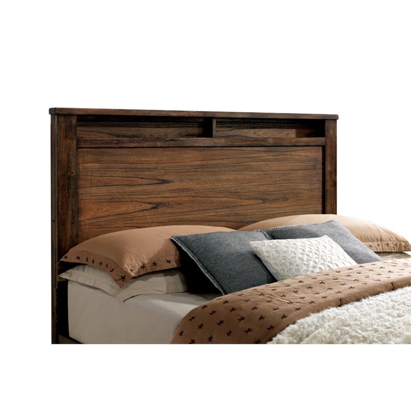 Nangetti Modern 4 Piece Wood Queen Bed with 2 Nightstand and Chest Set in Oak