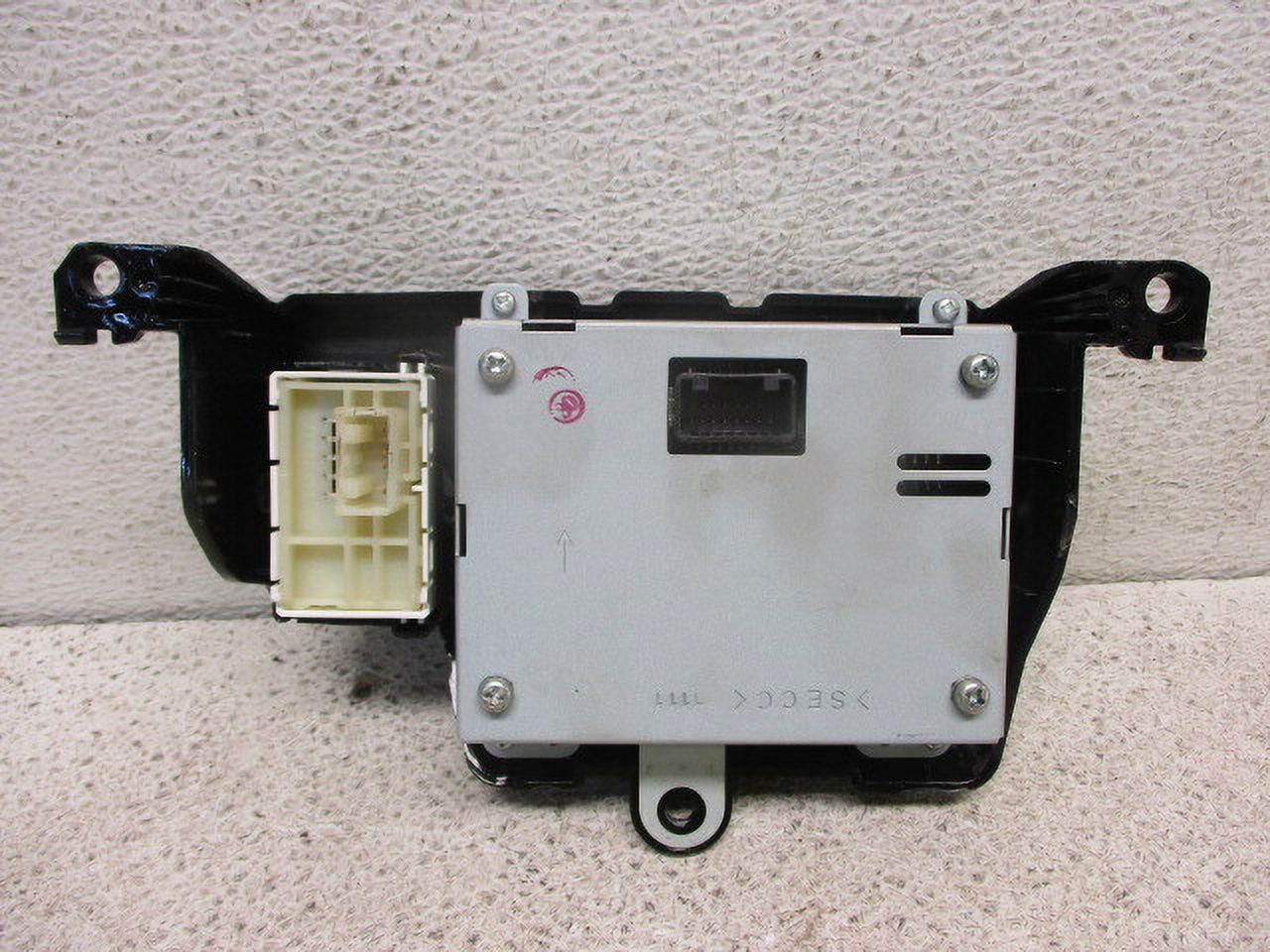 Pre-Owned 2011-2014 Toyota Sienna Upper Message Center Information Display Screen OEM LKQ (Good)