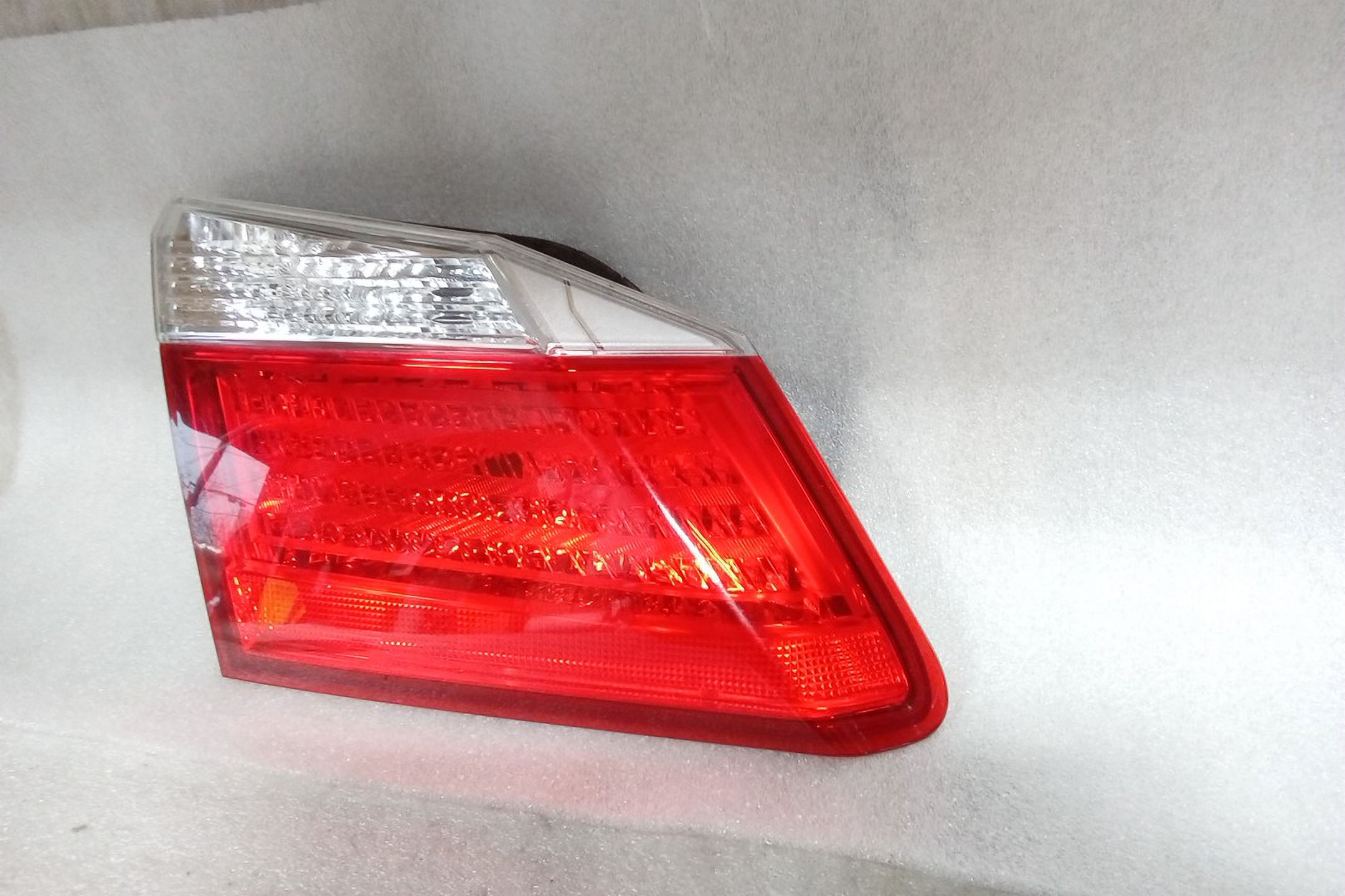 Pre-Owned 2013 Honda Accord Sedan Driver Side Lid Mounted Tail Lamp OEM LKQ (Good)