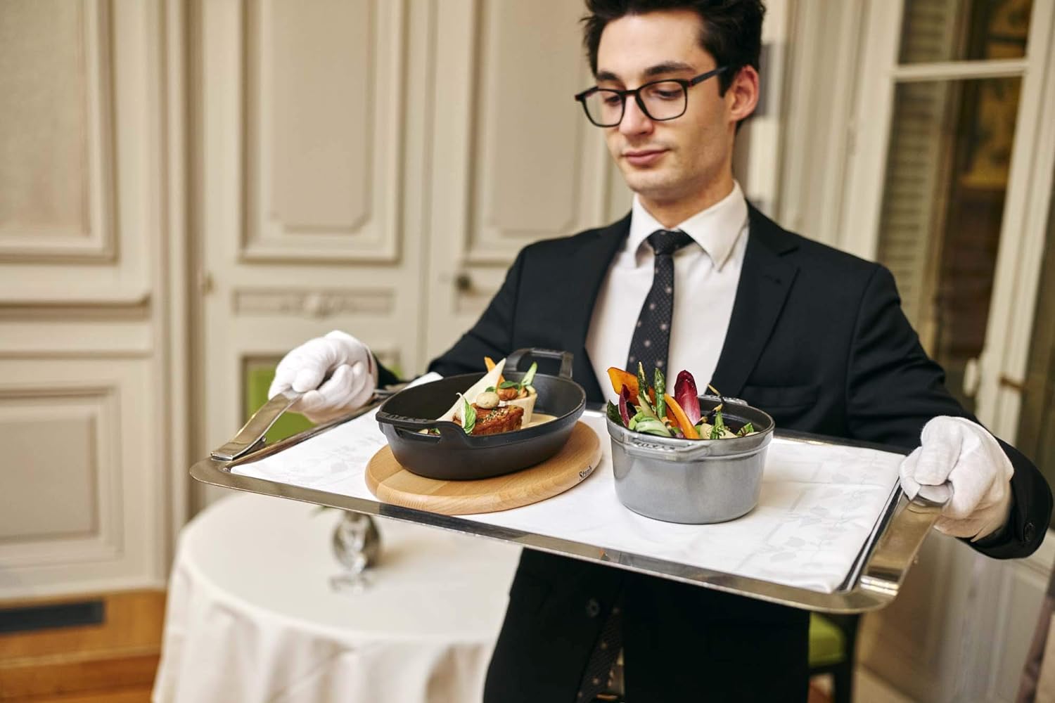 Cast Iron 14.5-Inch X 11.2-Inch Oval Baking Dish - Matte Black, Made In France