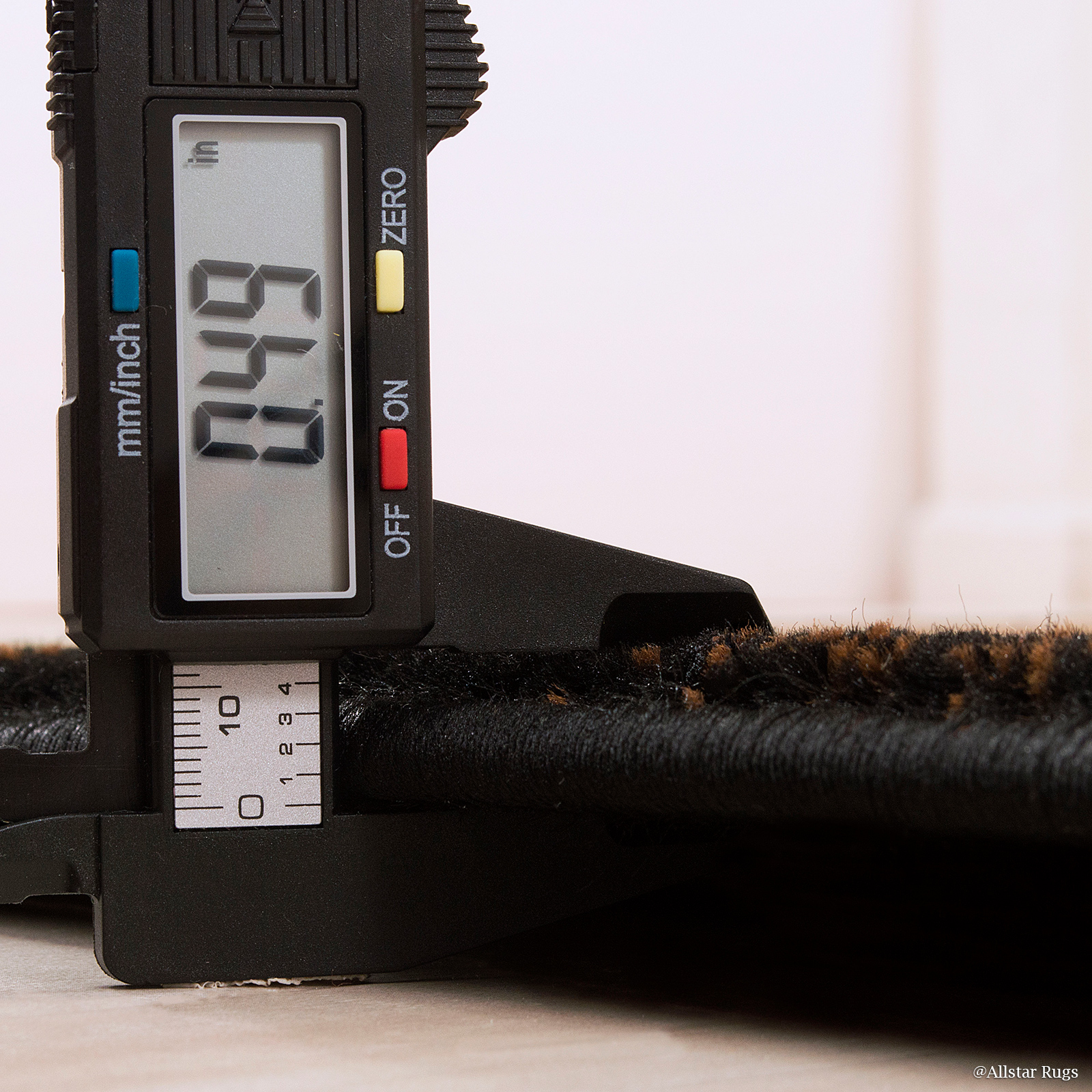 Brown Mama Bear with Cub with Paw Prints Area Rug (7' 7