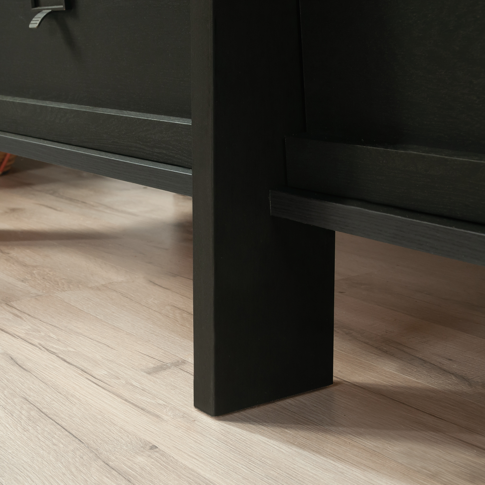 Sauder Trestle 6-Drawer Bedroom Dresser in Raven Oak, Raven Oak Finish