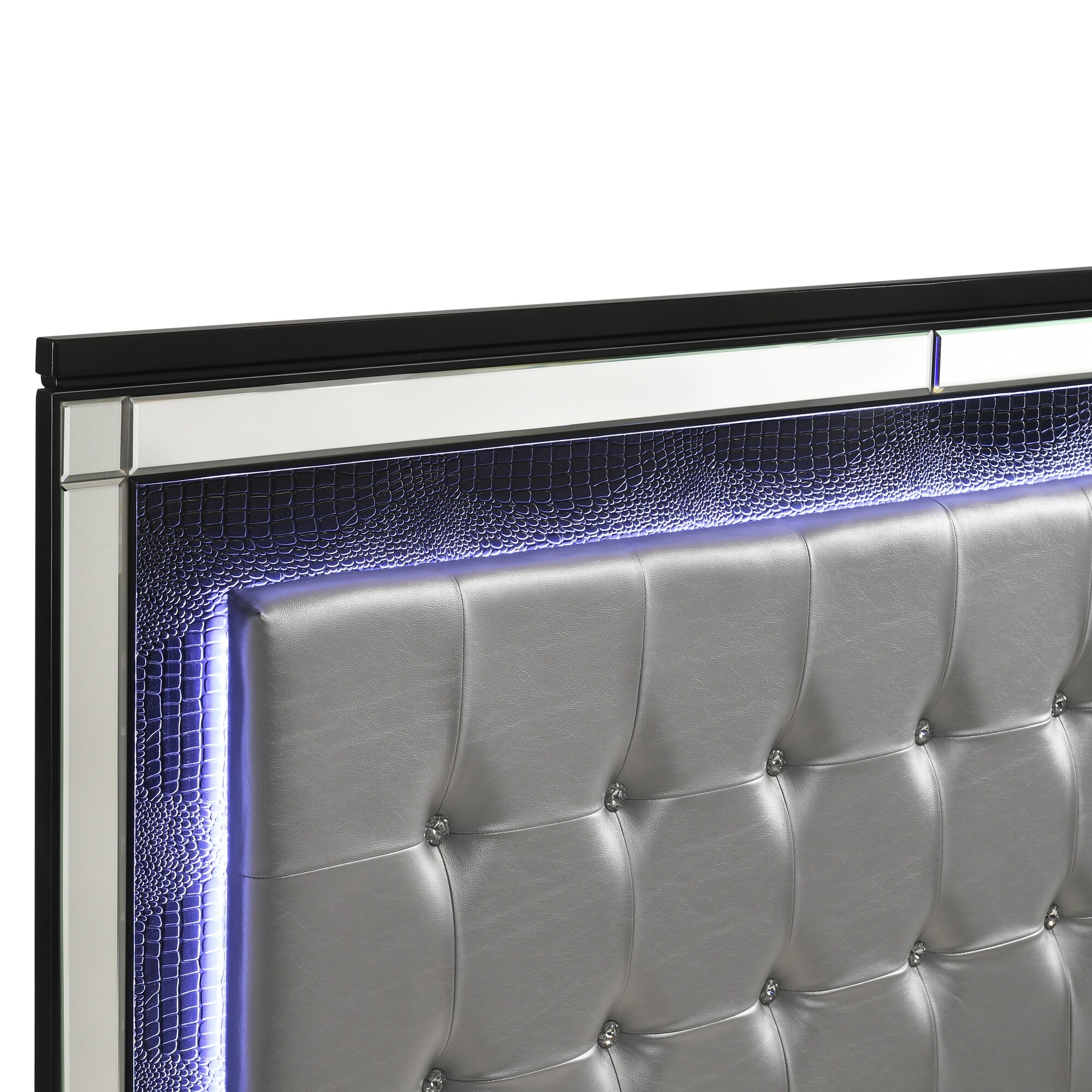 New Classic Furniture  Tracee Tufted Upholstered Bed Queen - White