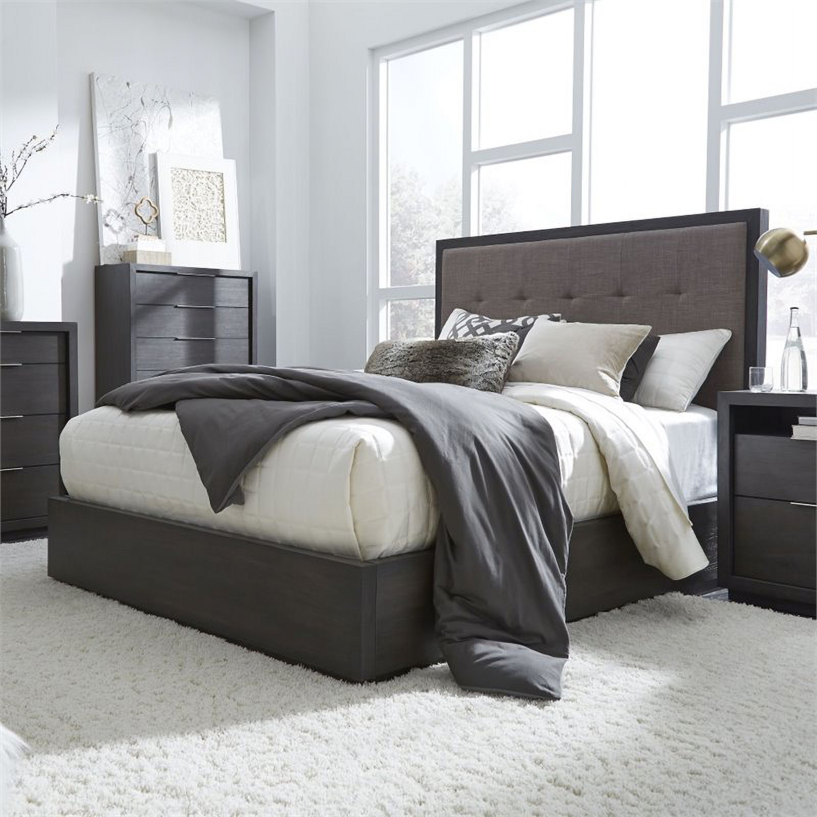 Bowery Hill Modern Wood Gray Tufted California King Panel Platform Bed