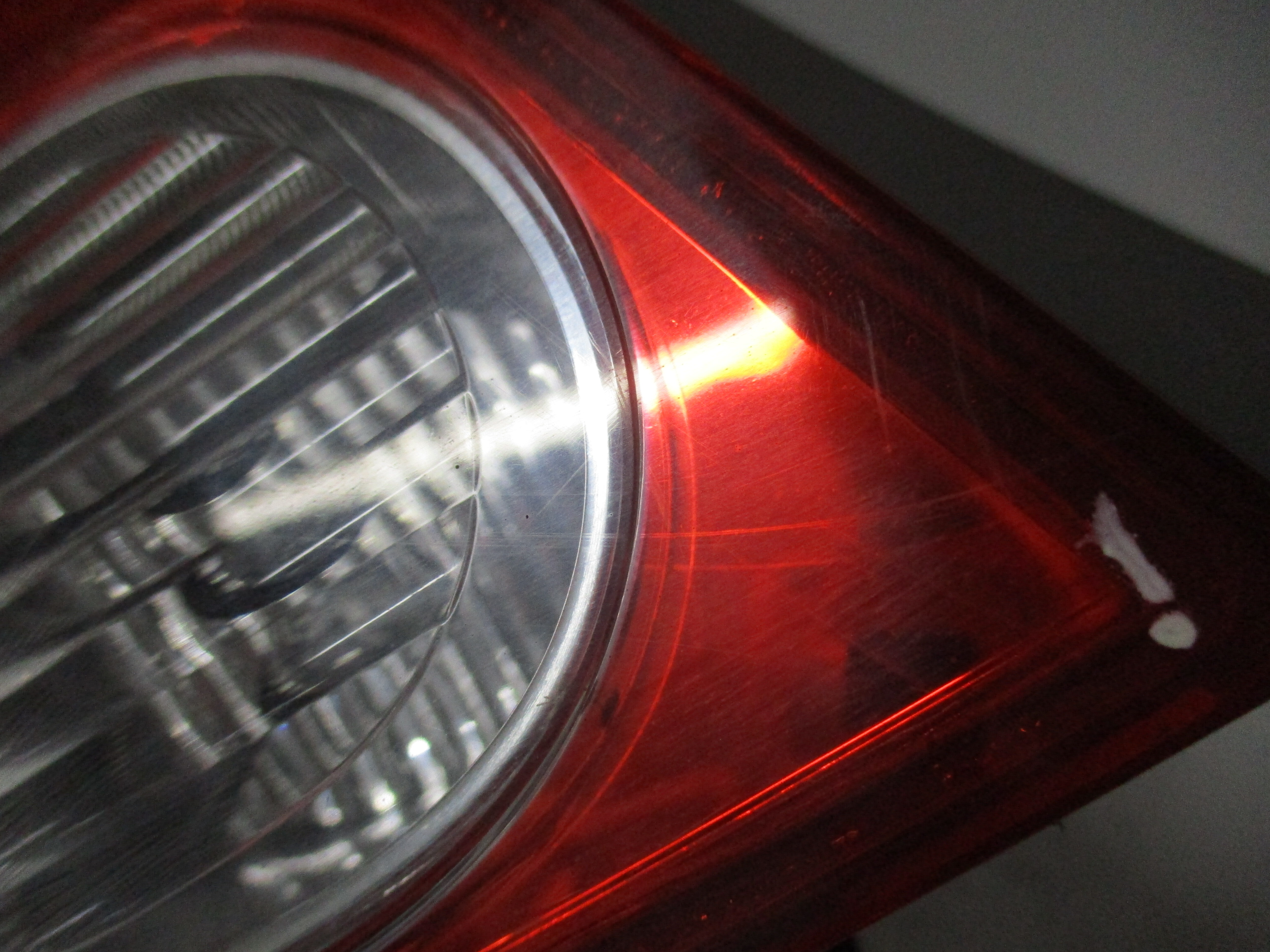 Pre-Owned 2009-2011 Honda Civic Driver LH Tail Light Lamp OEM (Good)