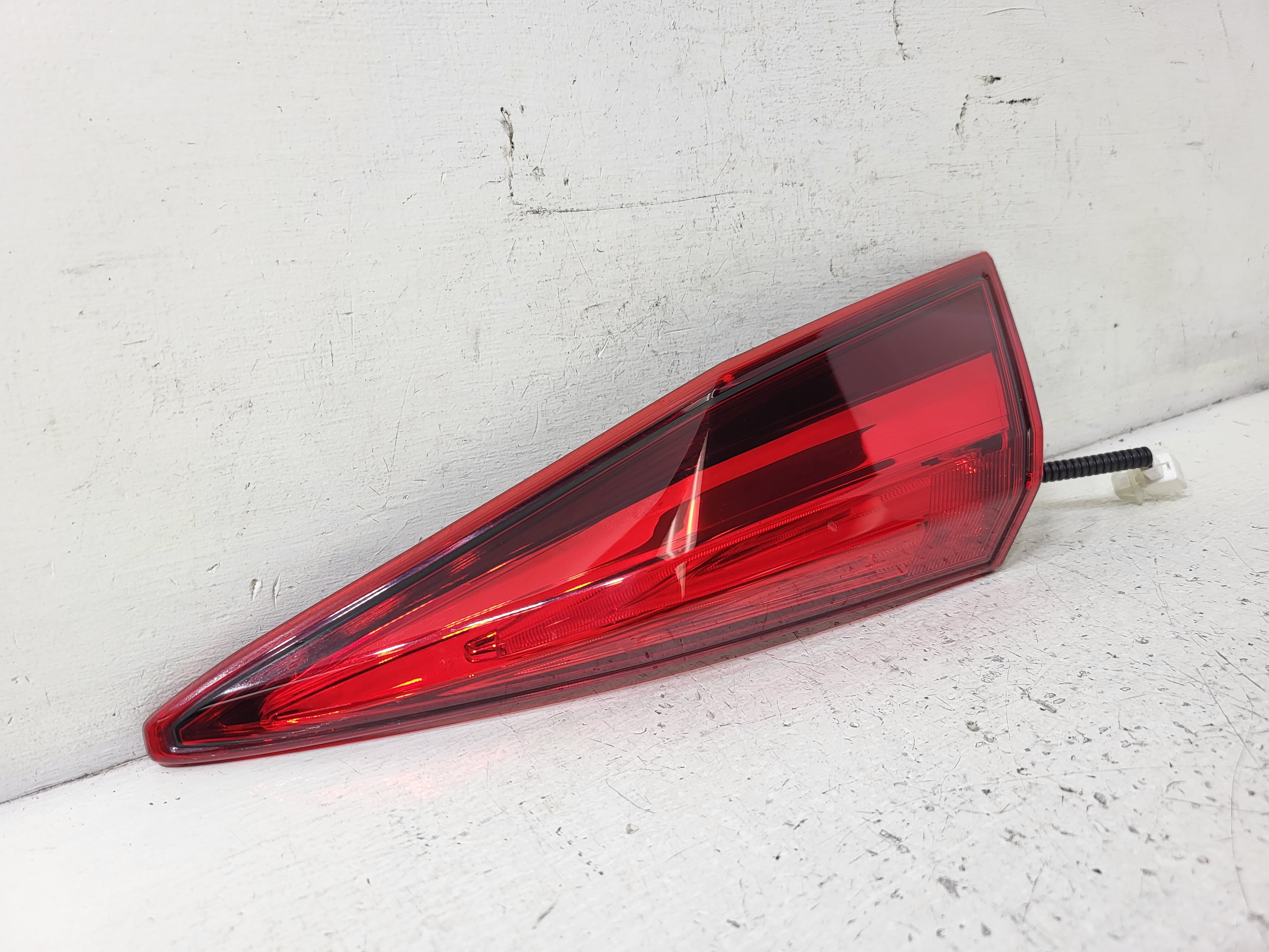 Pre-Owned 2016-2021 Honda Civic Decklid Mount Passenger RH Tail Light Lamp OEM LKQ (Good)
