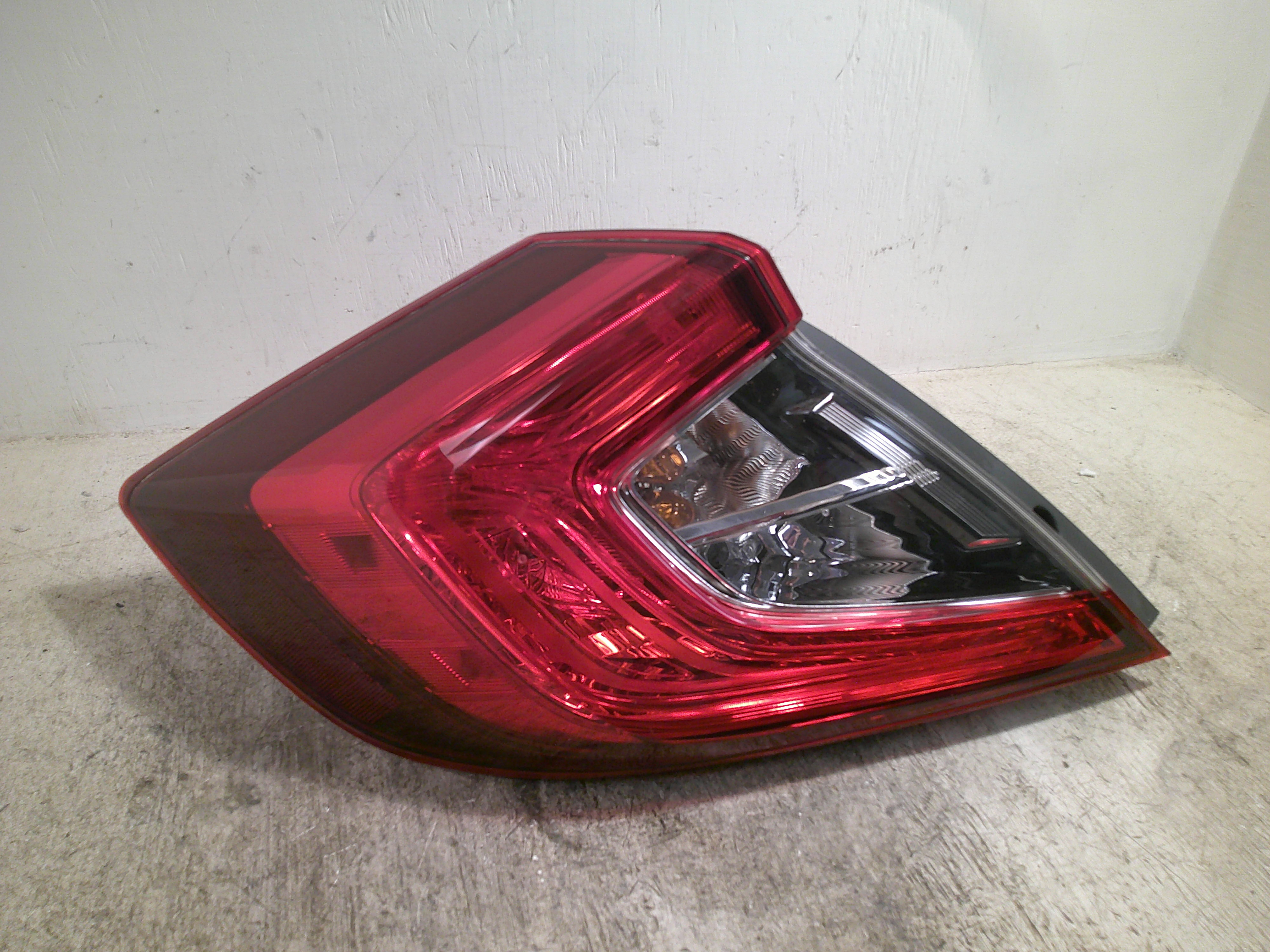 Pre-Owned 16-21 Honda Civic Sedan LH Driver Side Quarter Mounted Tail Light OEM LKQ (Good)