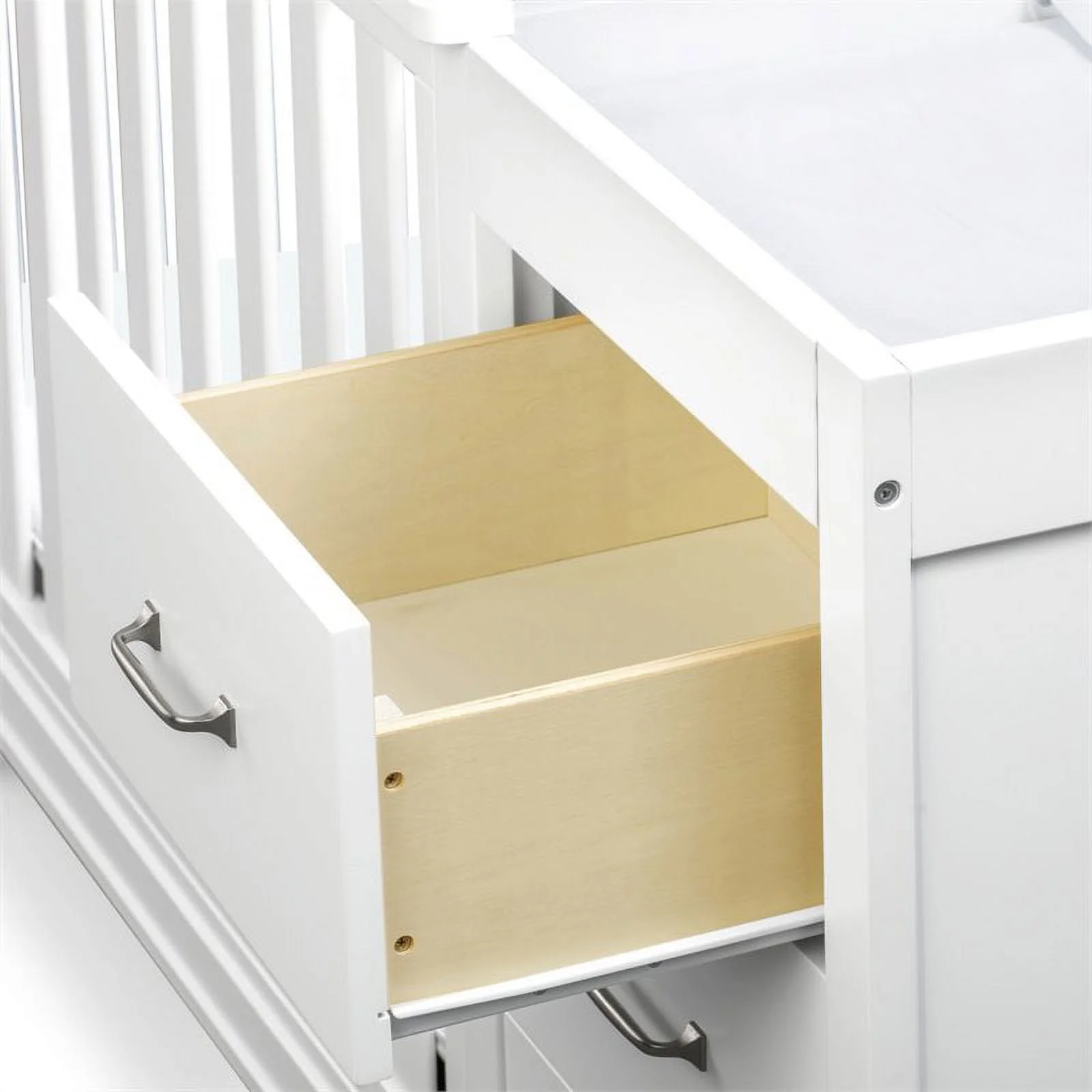 DaVinci Charlie 4-in-1 Convertible Mini Crib & Changer in White