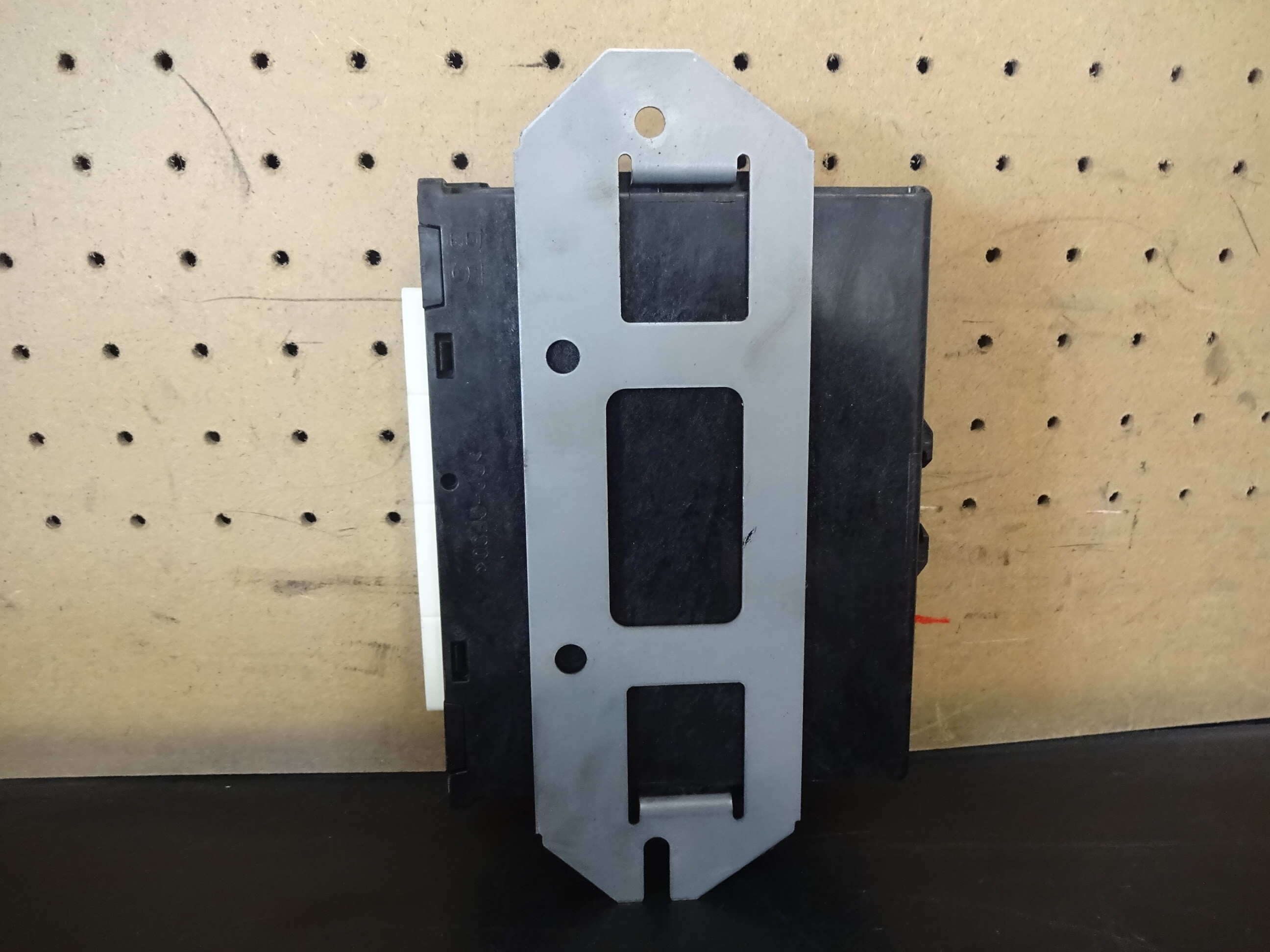 Pre-Owned 2013 Subaru Impreza Electronic Control Module OEM (Good)