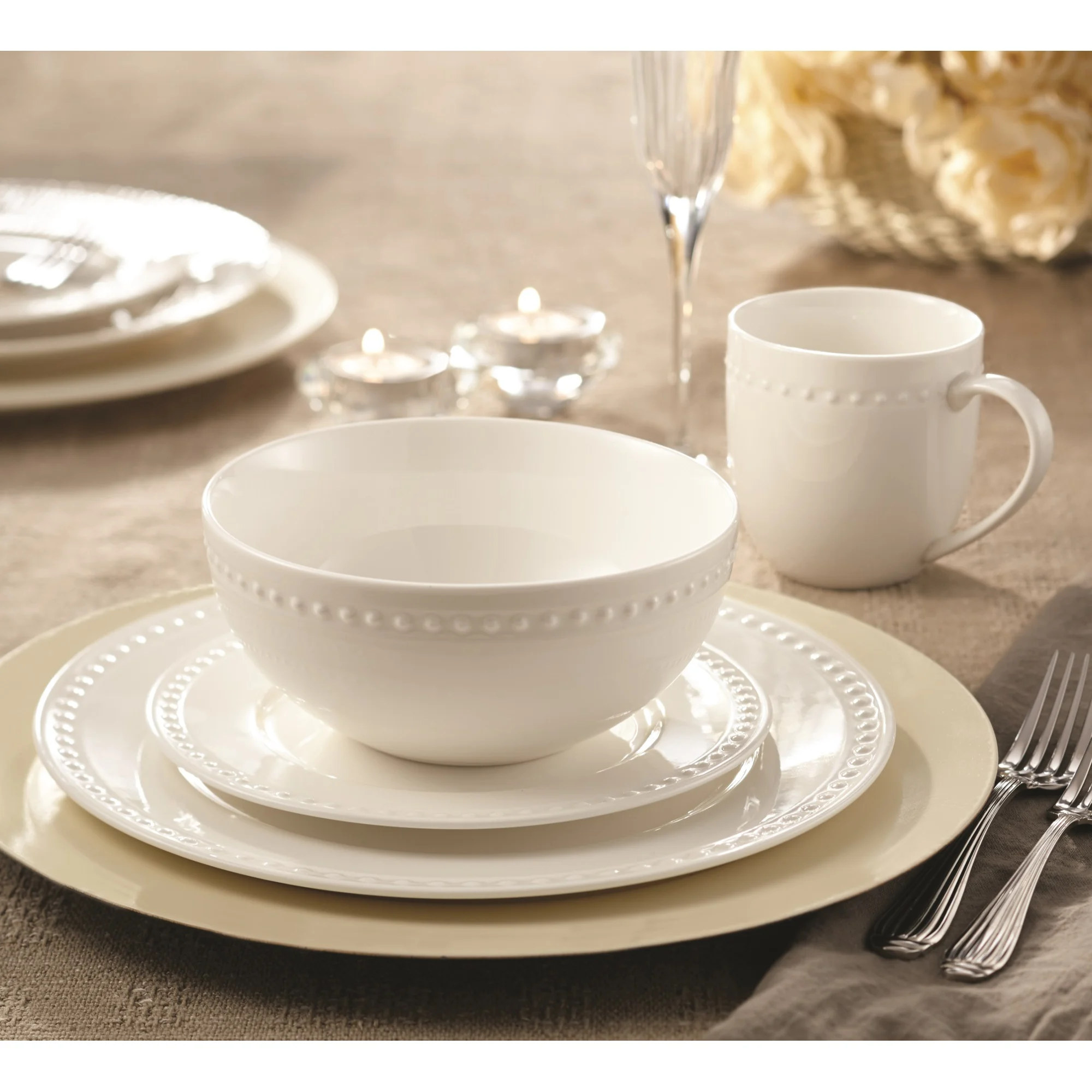 S & Co. Dinnerset 16PC Embossed Round Rim Pearl