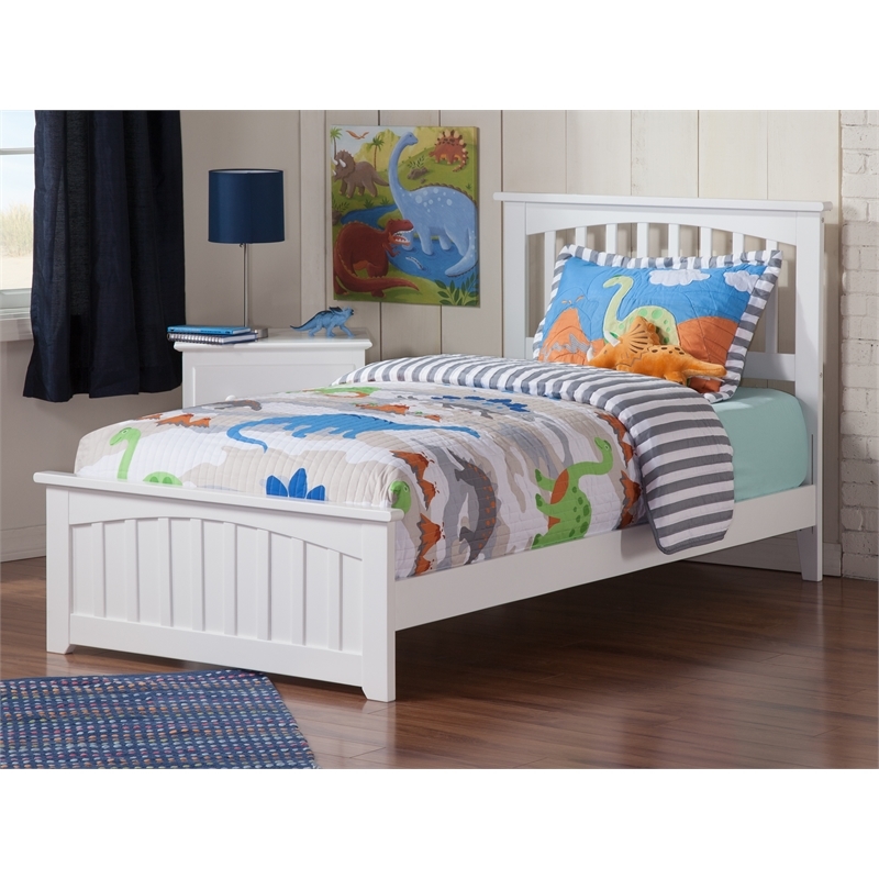 Leo & Lacey Farmhouse Solid Wood Twin Bed with Footboard & USB Charger in White