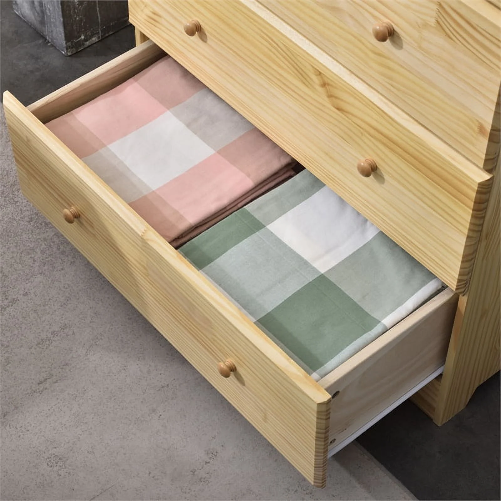 Home Square 2-Piece Set with 4-Drawer Chest Dresser and Pine Twin Bed in Natural