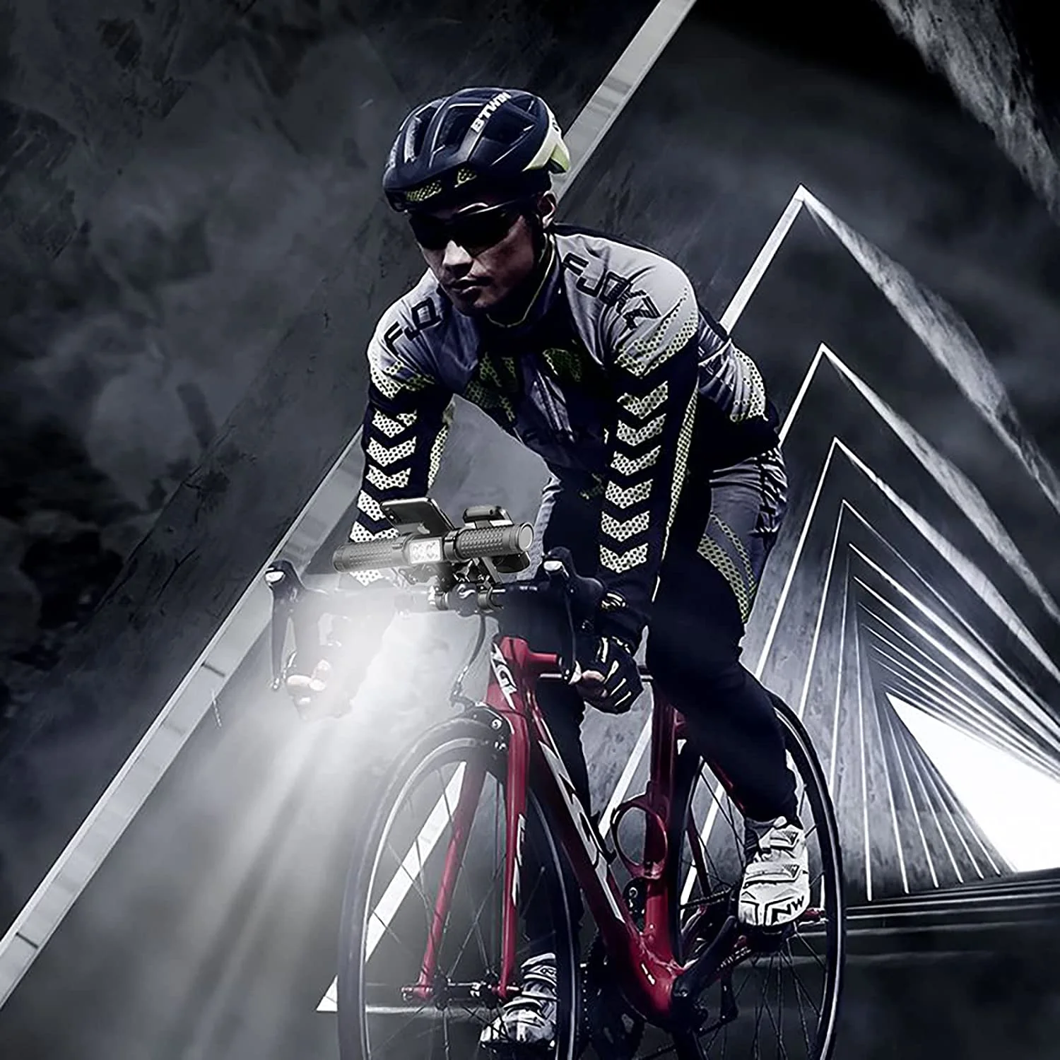 Bike Light Set,USB Rechargeable Bicycle Light,BikeTaillights,2400lumens Multi-Functional Bicycle Light Comes with a Bike Phone Mount & Bike Computer Mount and a Built-in 10000mAh Power Bank.