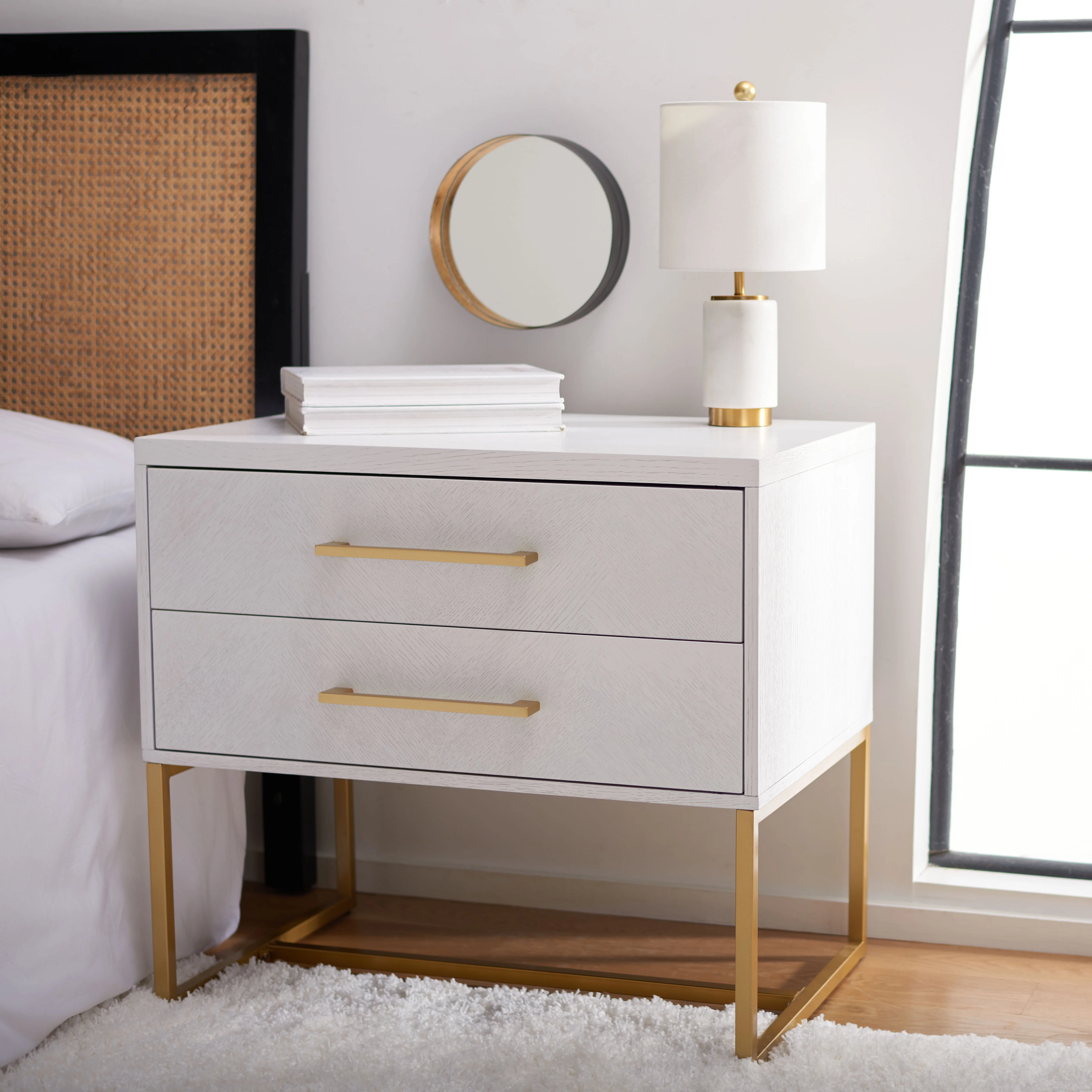 SAFAVIEH Estelle 2-Drawer Contemporary Glam Nightstand, White (29.5 in. W x 20 in. D x 27 in. H)